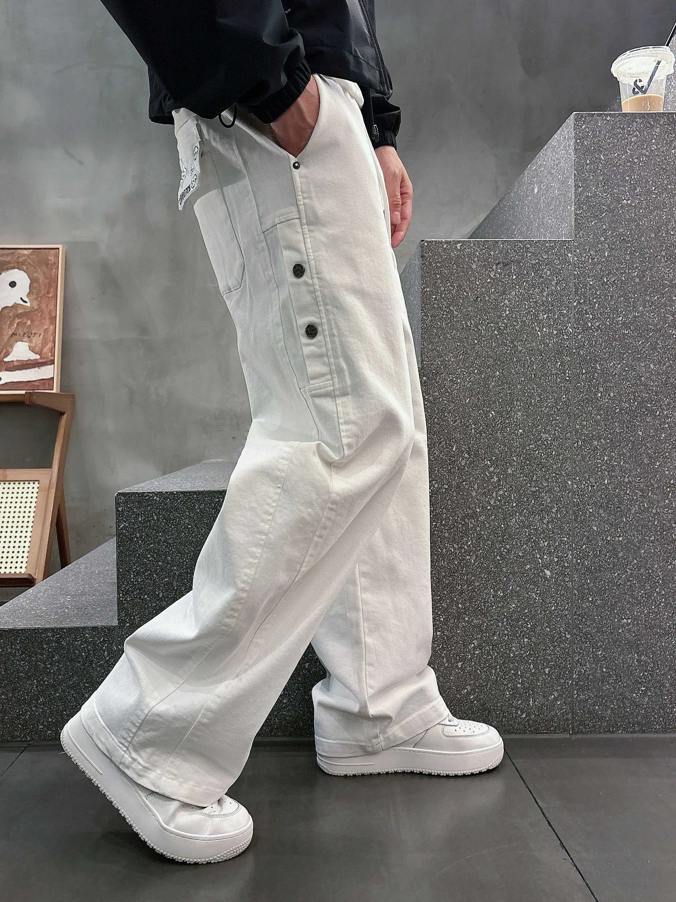 Men's Trousers LOUIS VUITTON 18368716