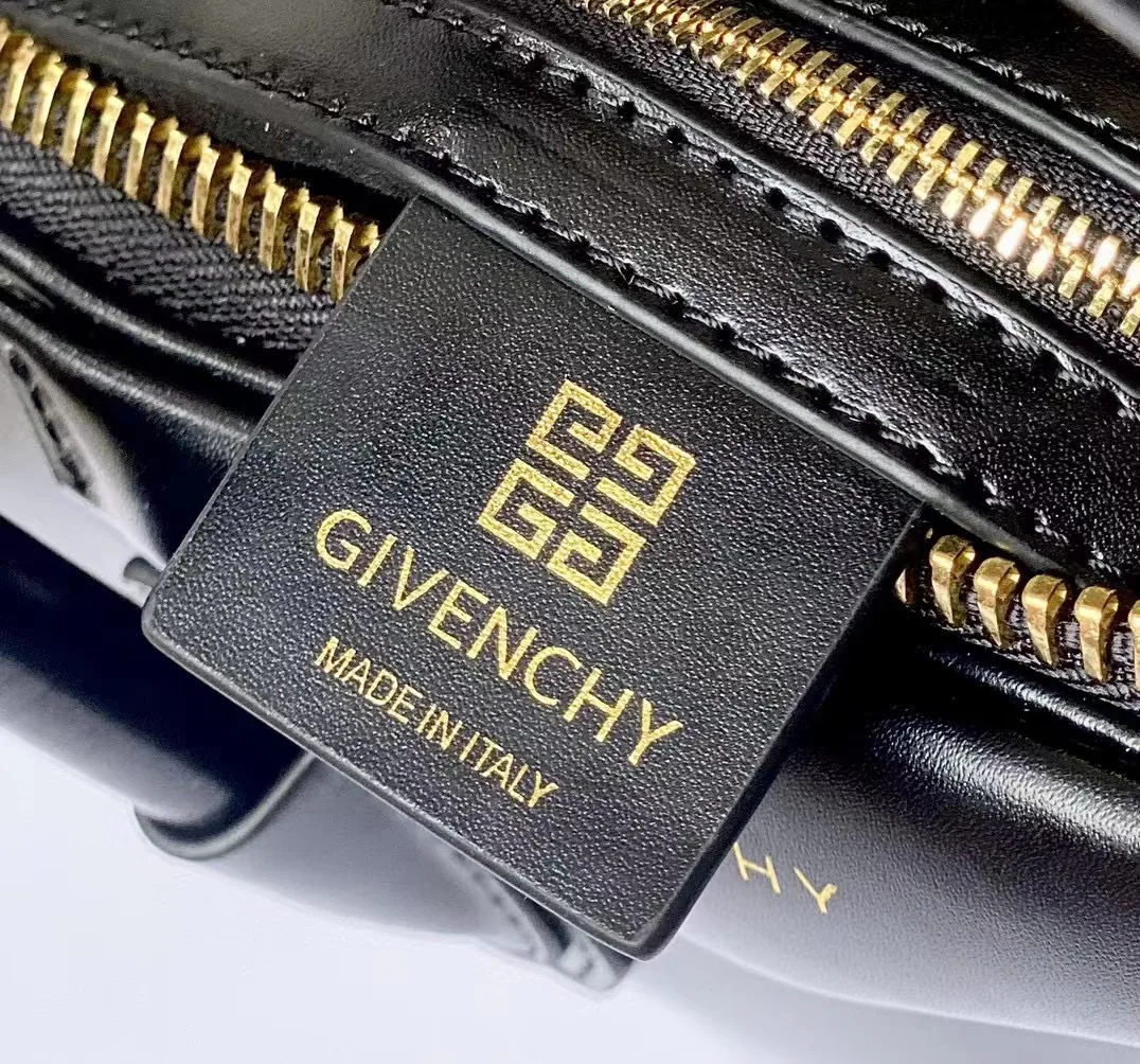 Women's Classic Handbags GIVENCHY 18452631