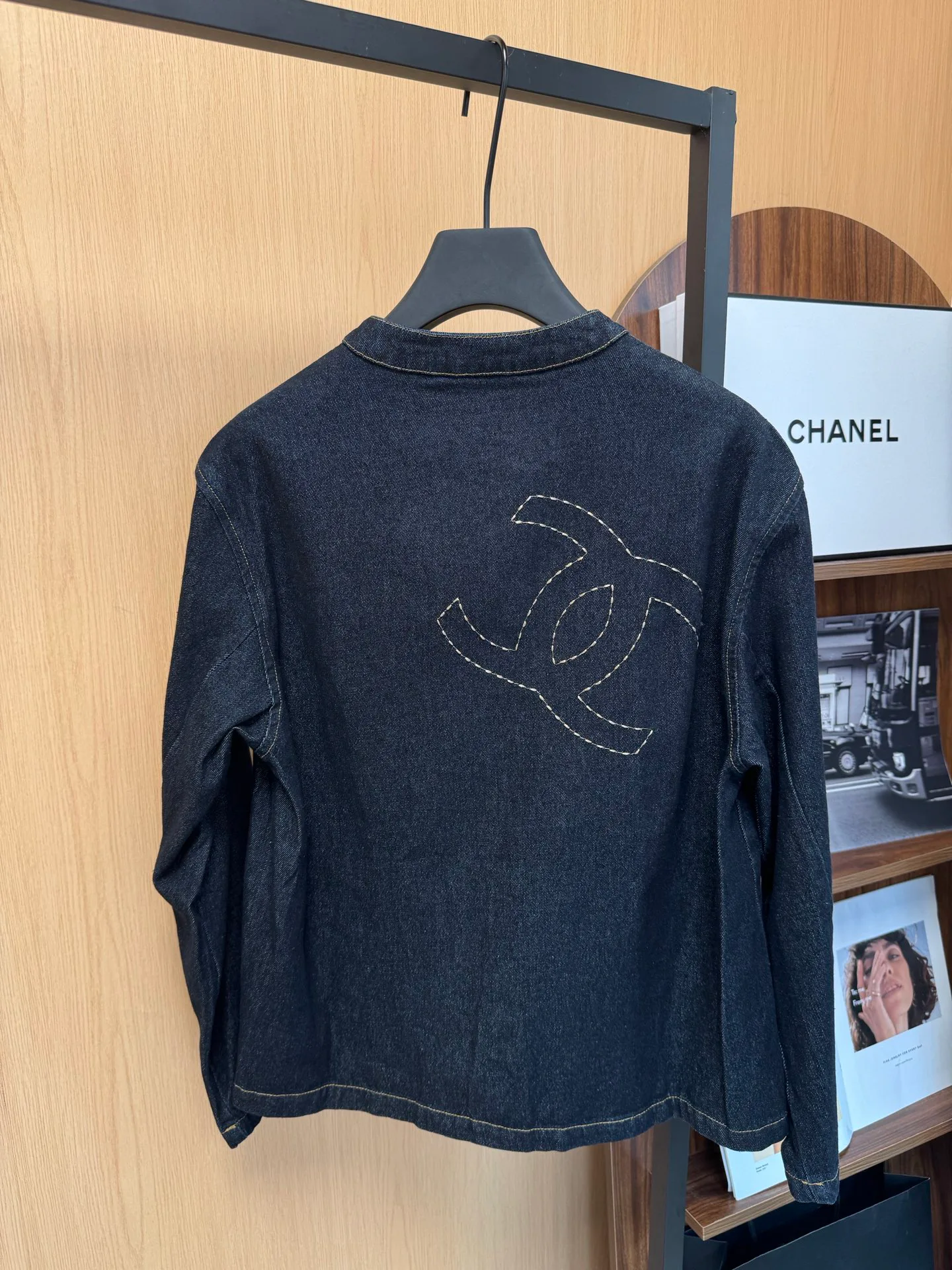 Women's Jackets And Down Jackets CHANEL 17892395