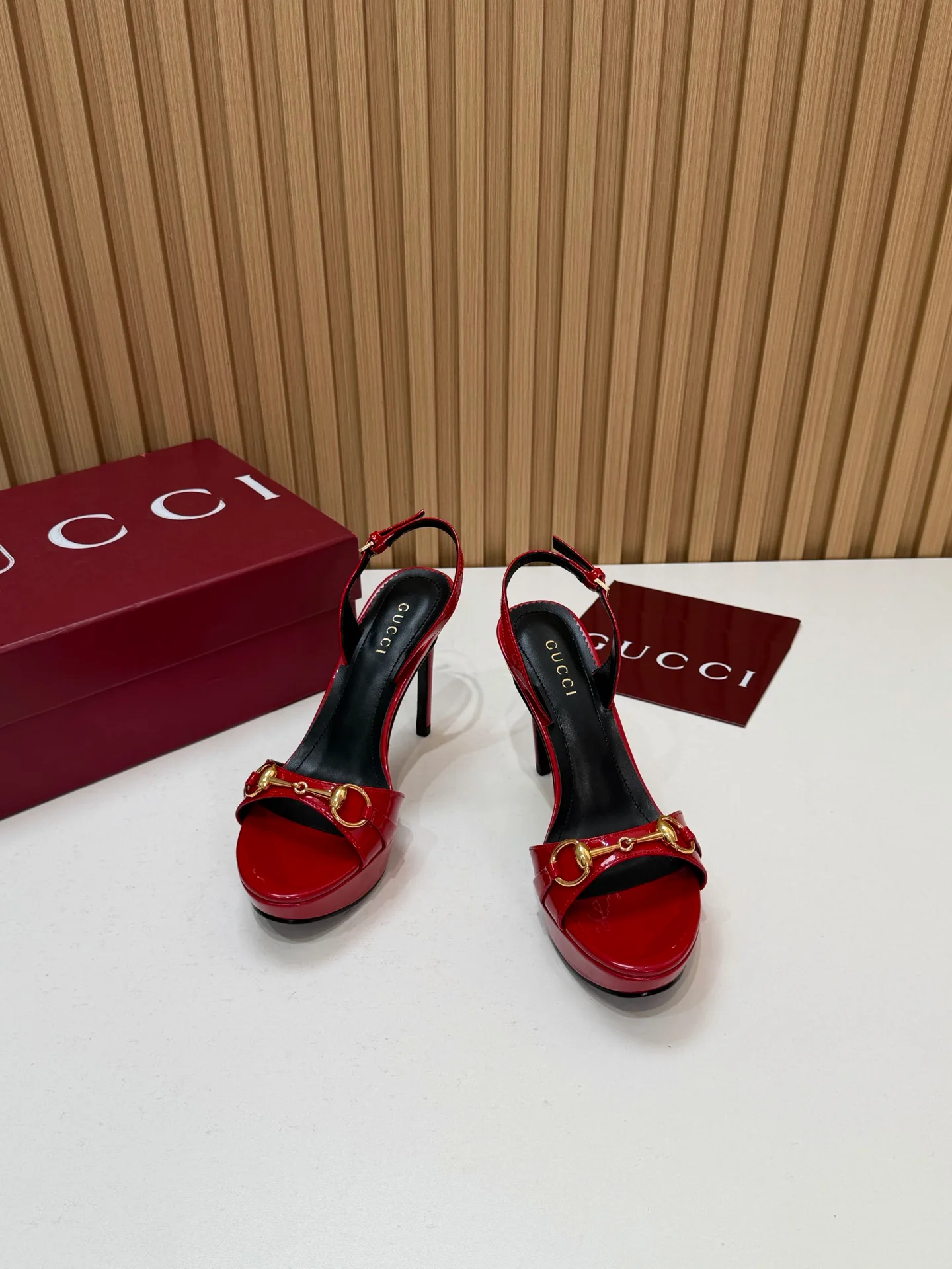 Women's Open-Toe Sandals GUCCI 18396259