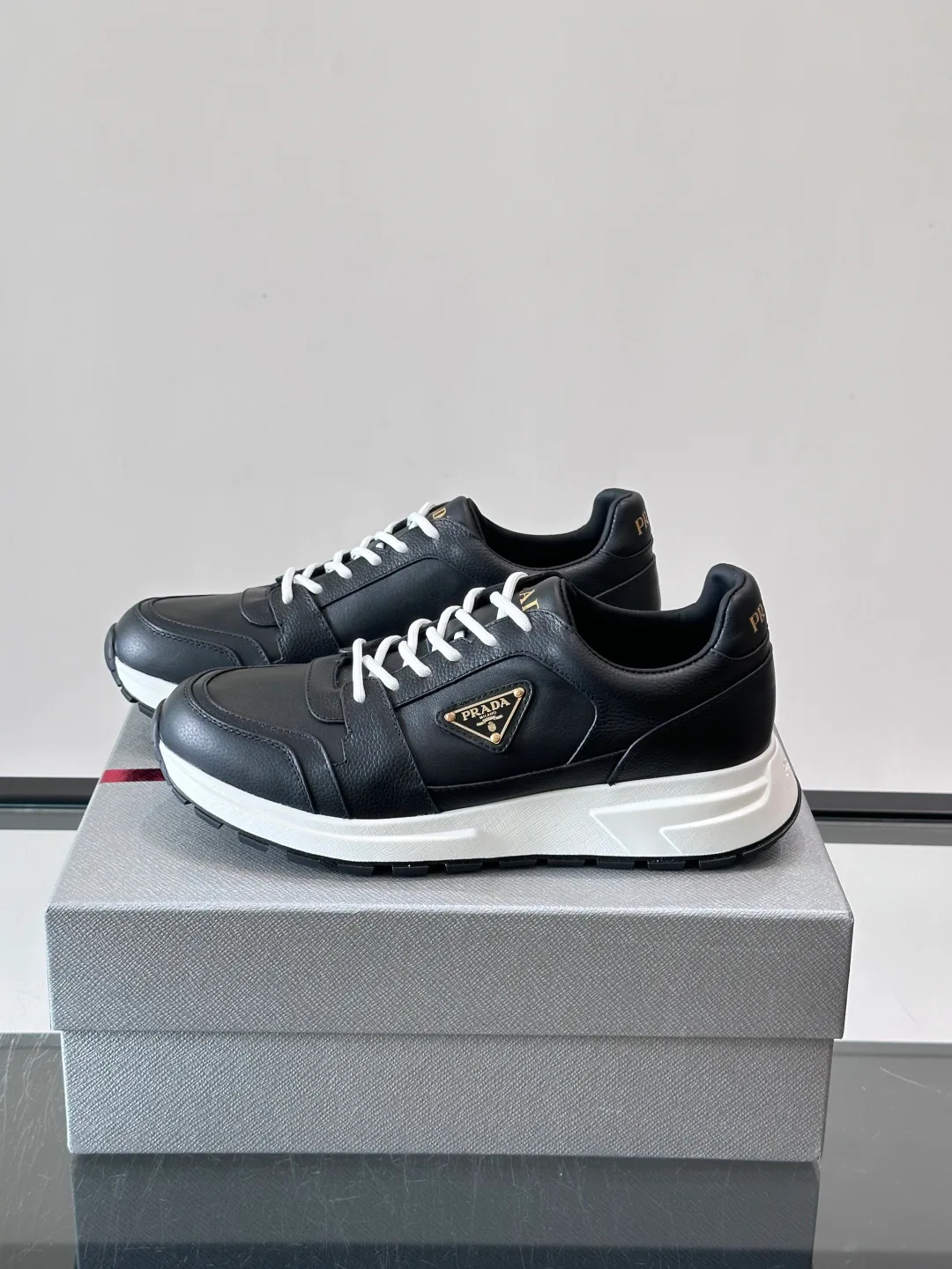 Men's Sneakers PRADA 18102659