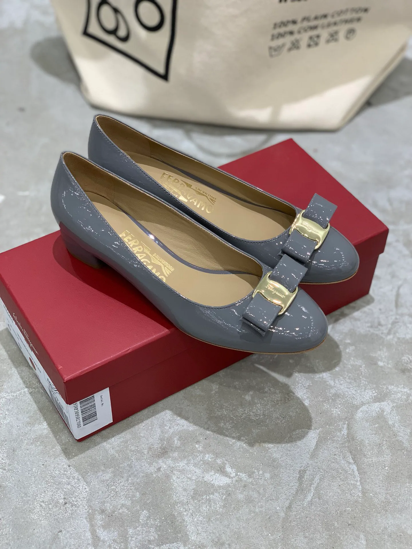 Women's Ballet Flats SALVATORE FERRAGAMO 18340697