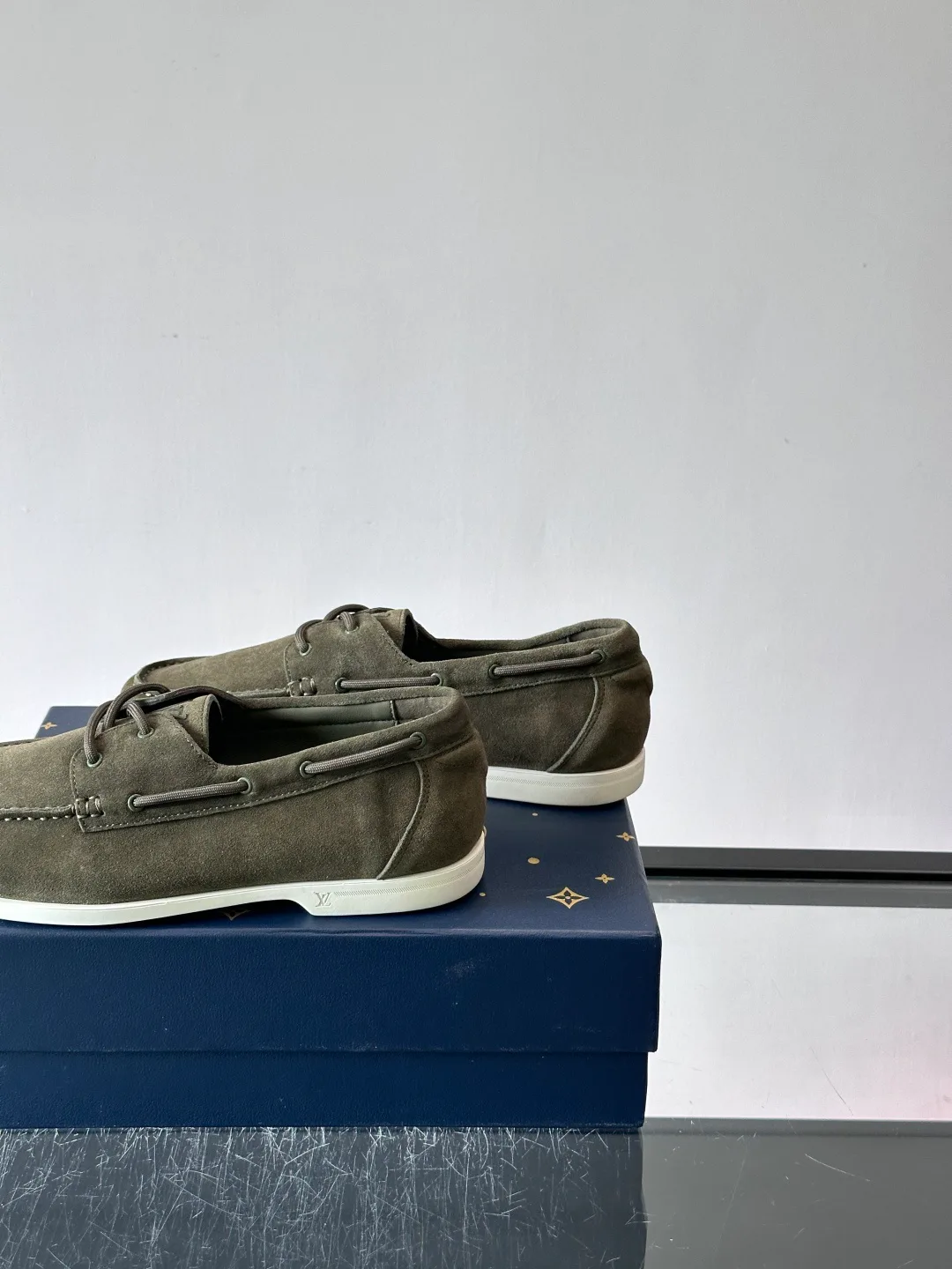 Men's Loafers And Dress Shoes LOUIS VUITTON 17941070