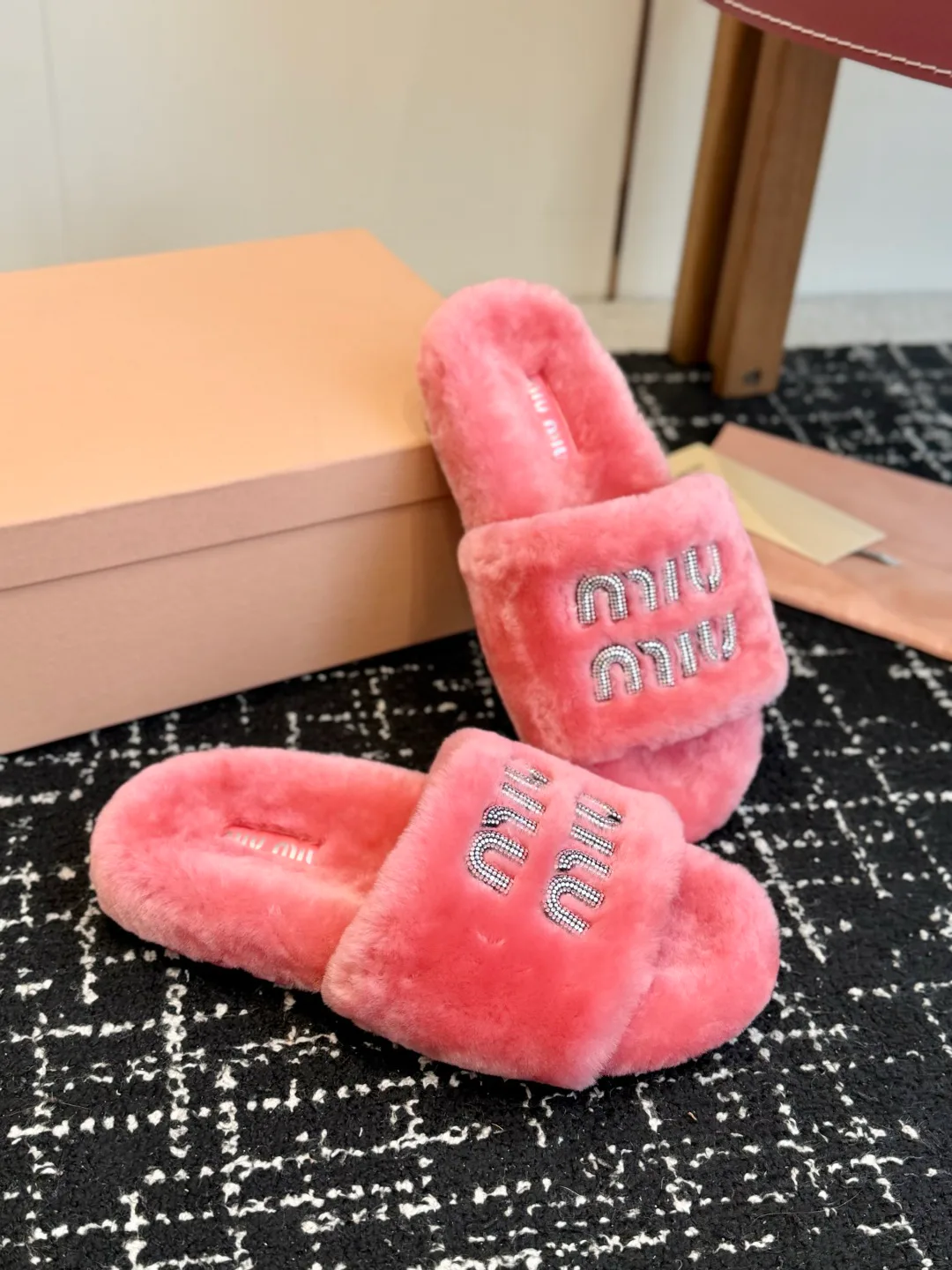 Women's Slippers MIU MIU 18139568