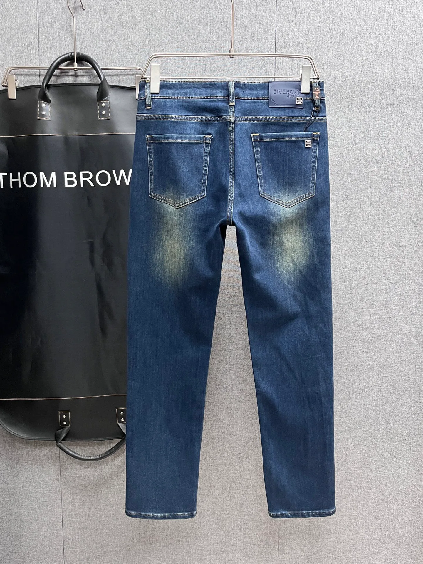 Men's Jeans GIVENCHY 18097898
