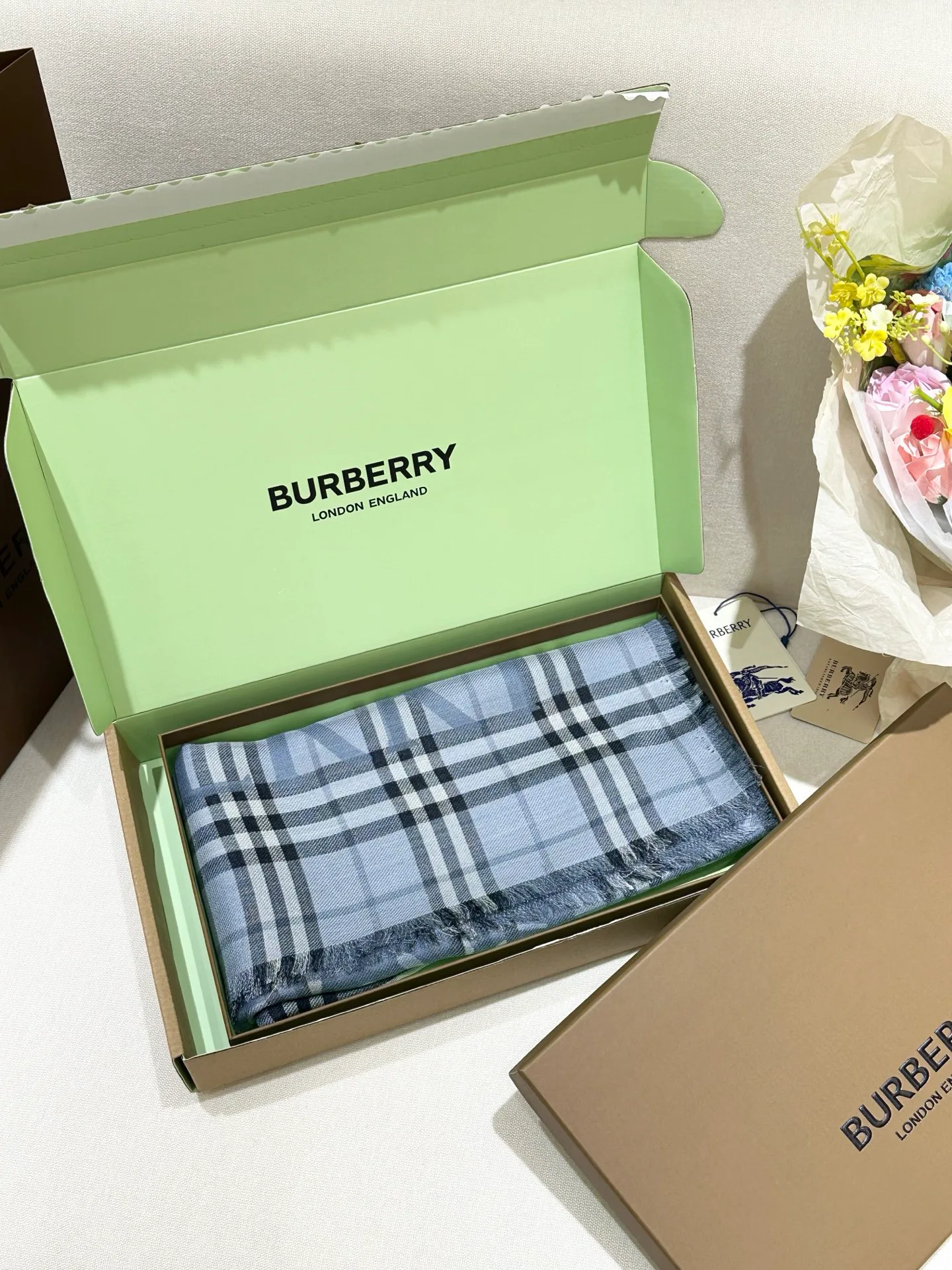 Scarves BURBERRY 17991554
