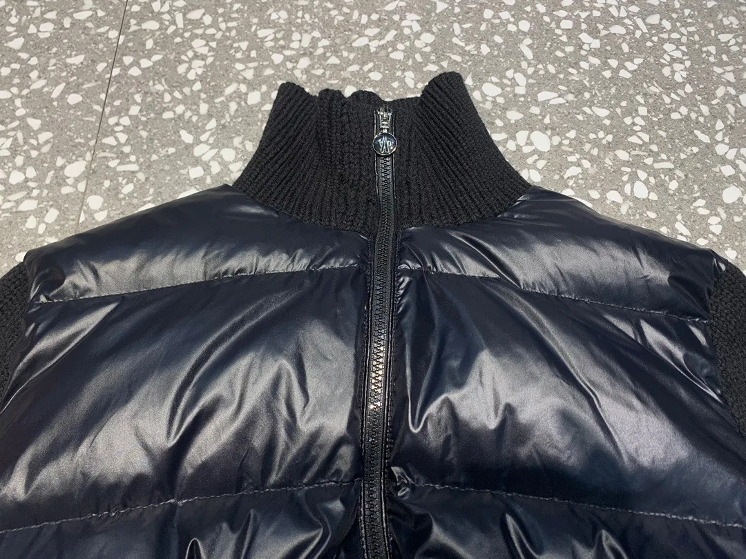 Women's Jackets And Down Jackets MONCLER 18129922