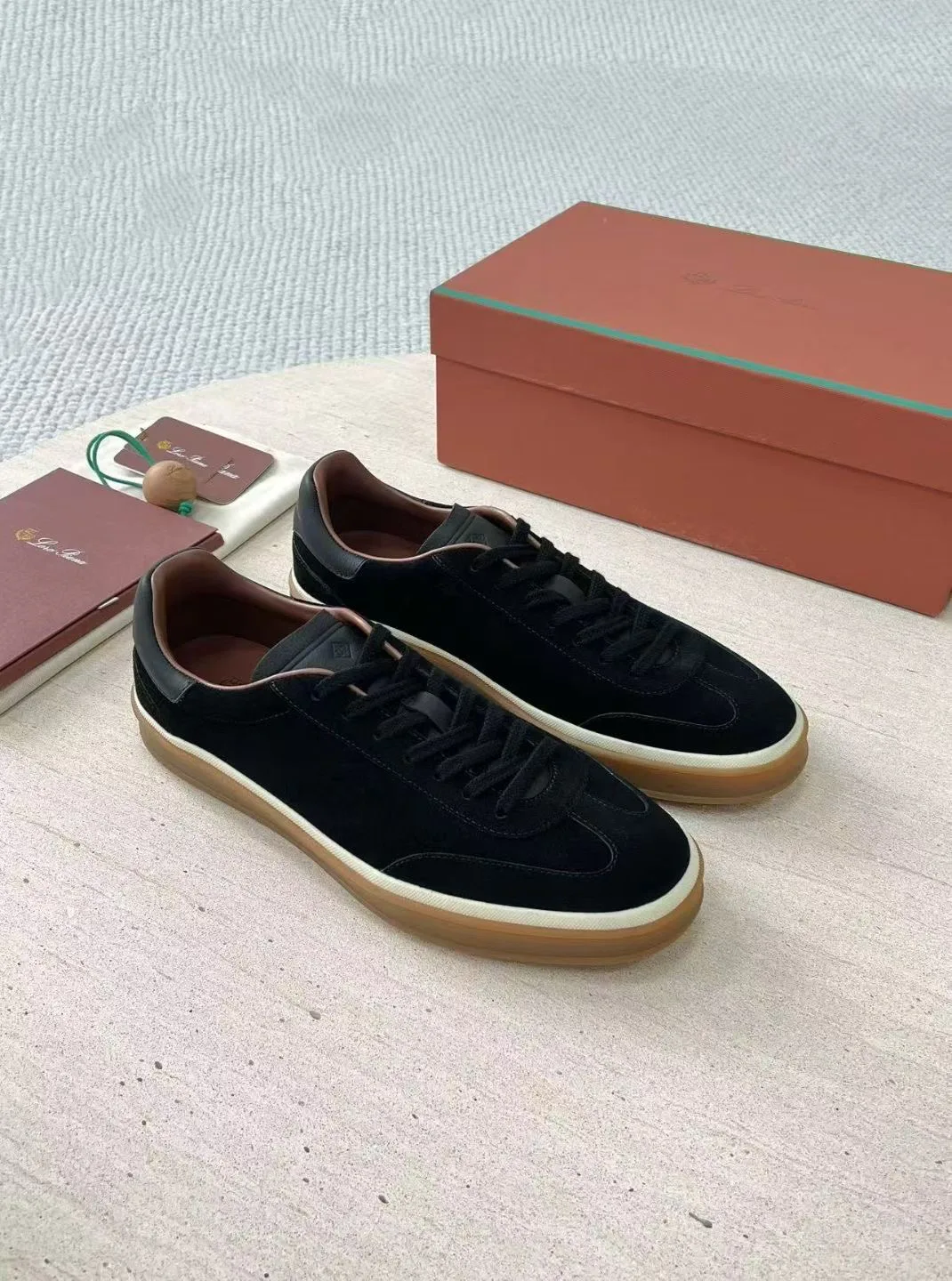 Men's Sneakers LORO PIANA 18382749
