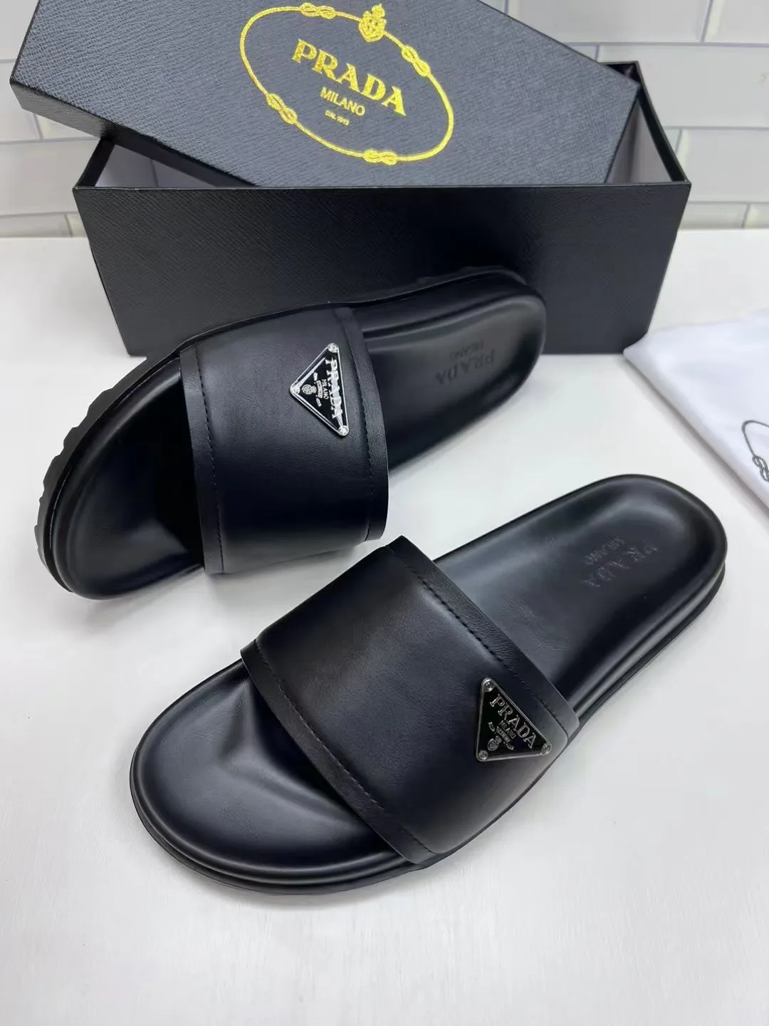 Women's Flip-Flops PRADA 17689373