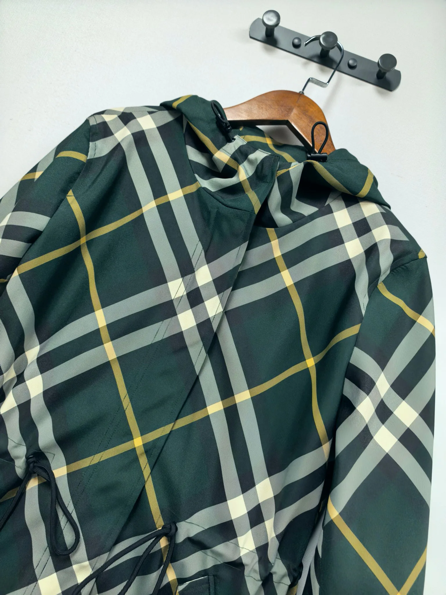 Women's Jackets And Down Jackets BURBERRY 18277302