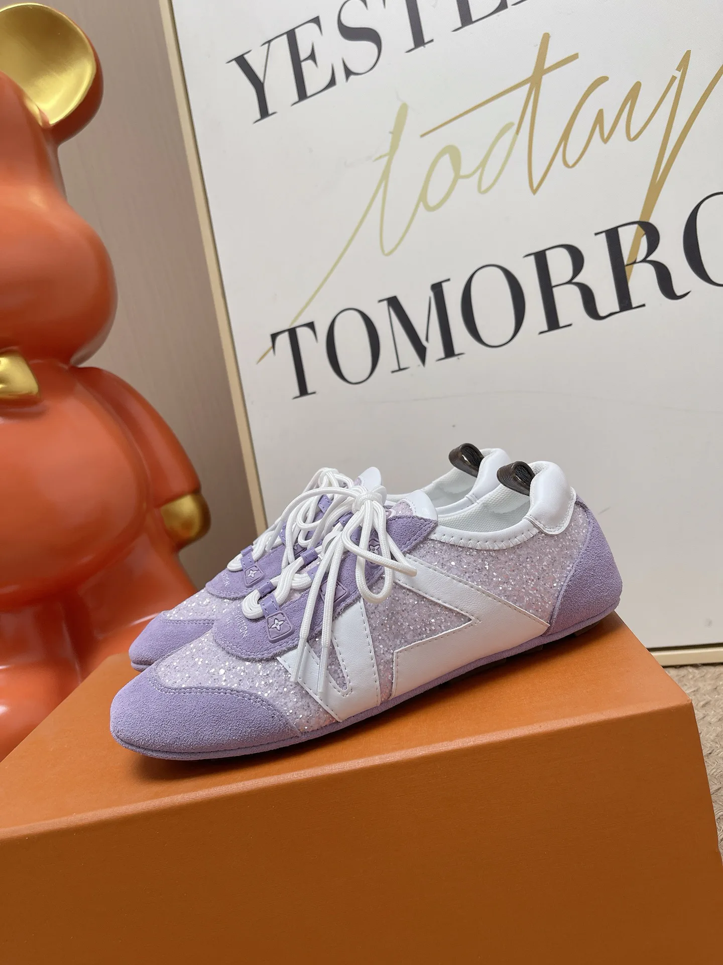 Women's Sneakers LOUIS VUITTON 17571641