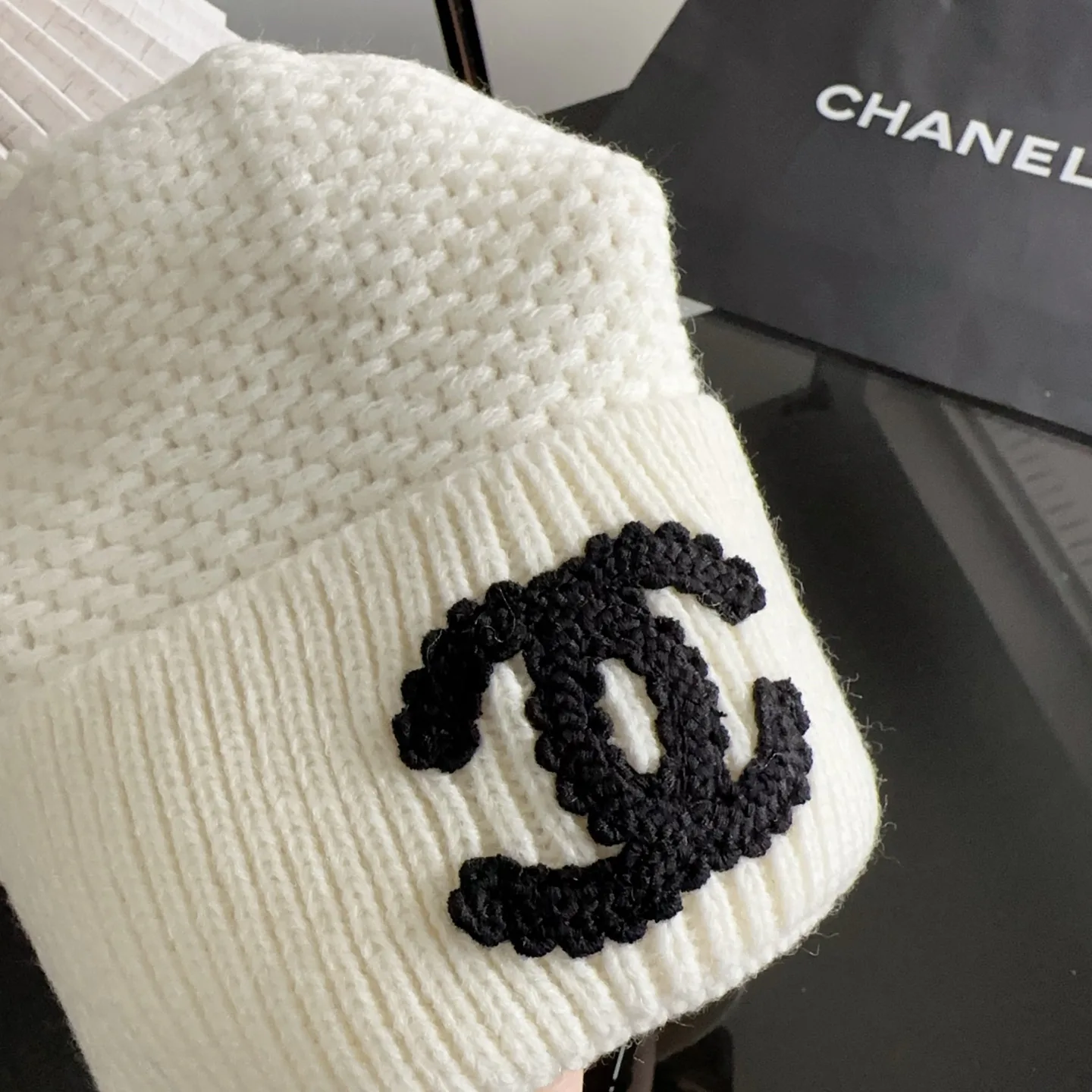 Hats CHANEL 18105669