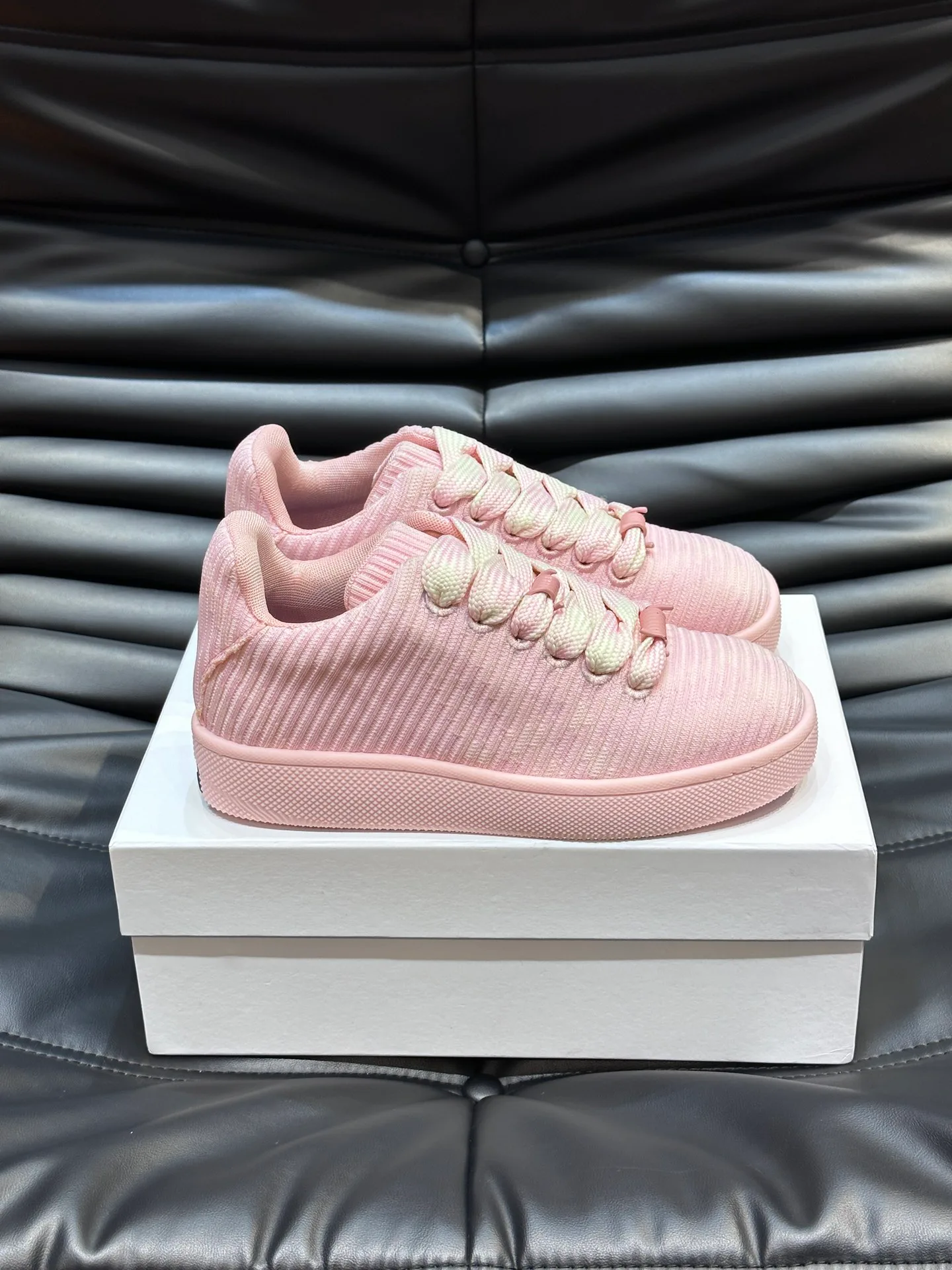Women's Sneakers BURBERRY 17926229