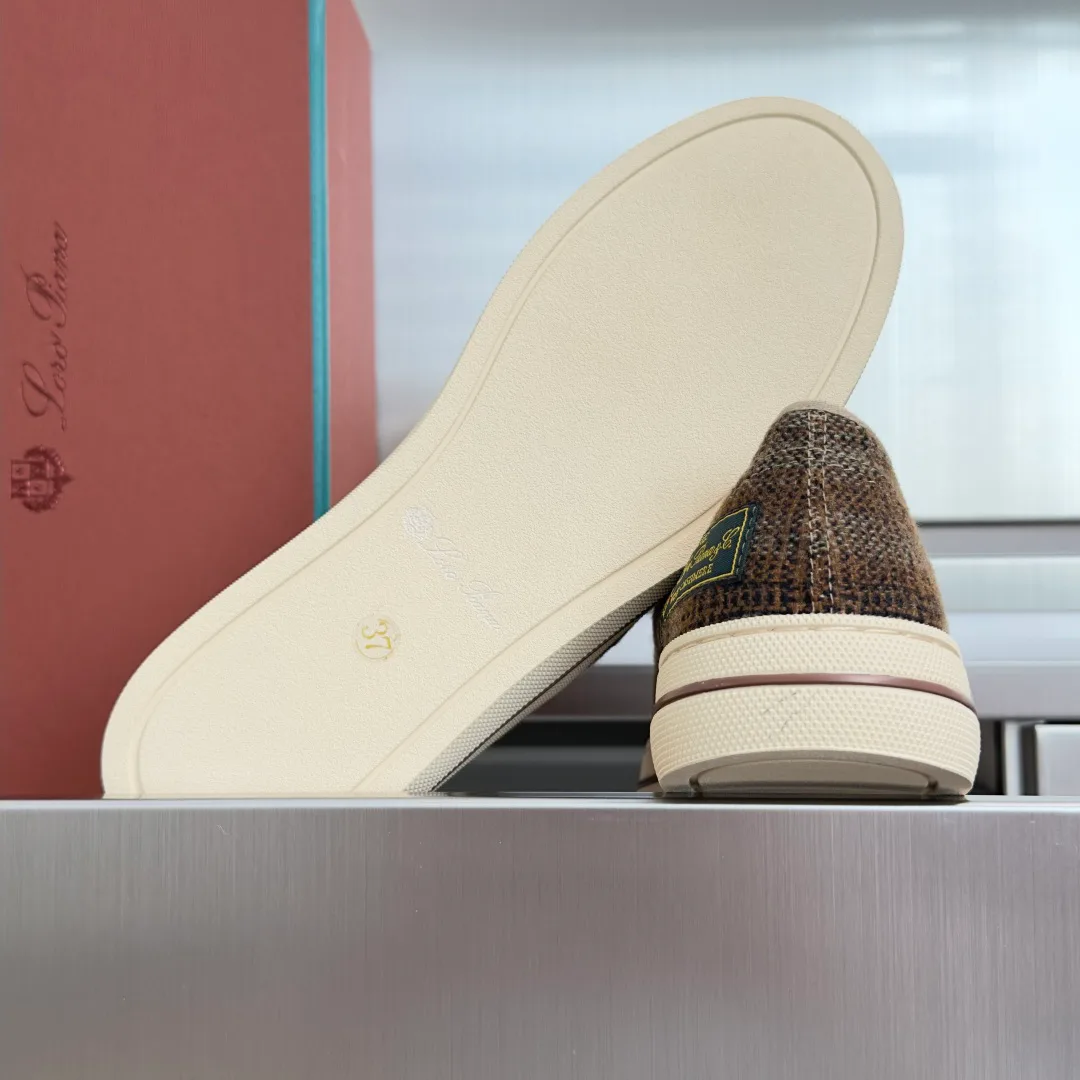 Women's Sneakers LORO PIANA 18092937