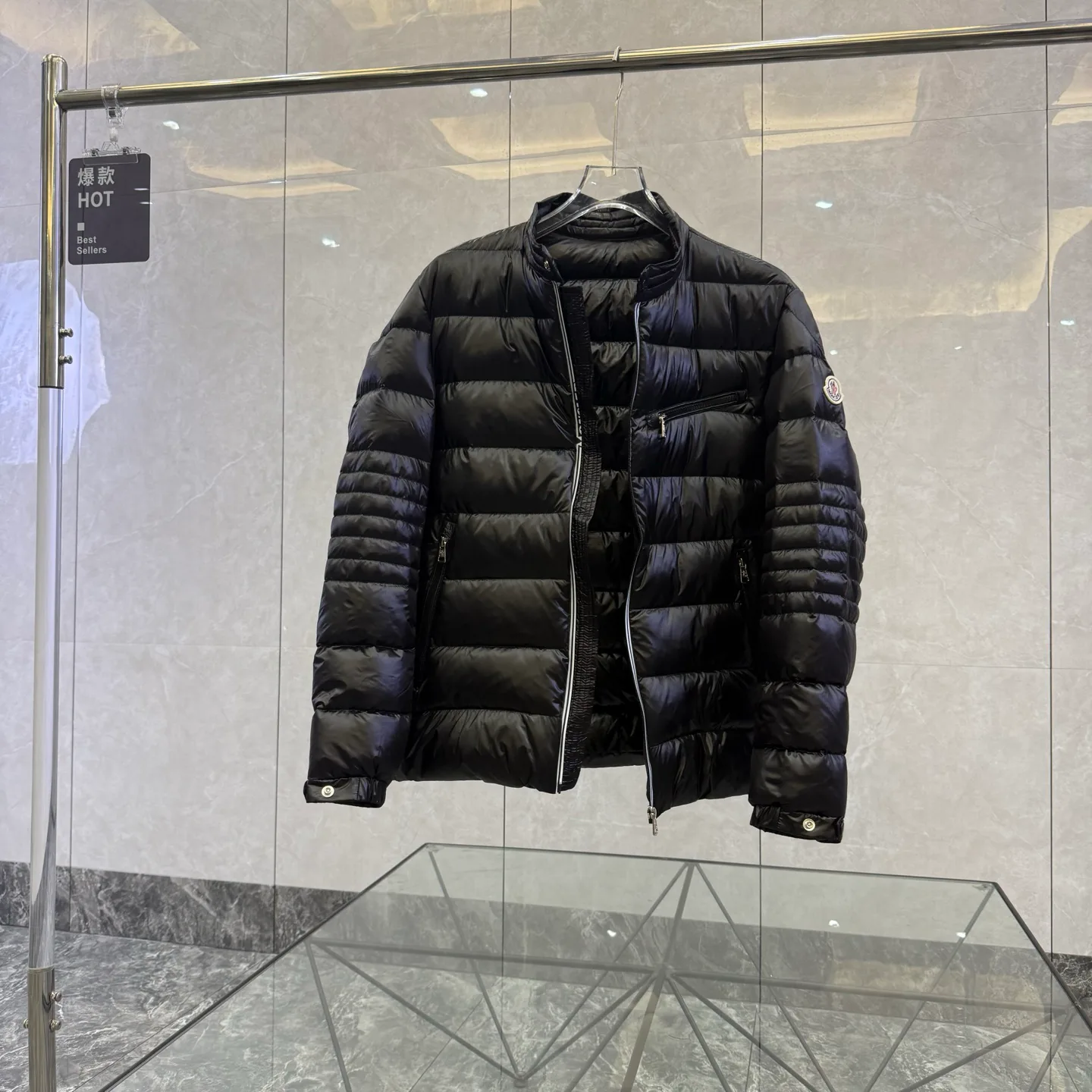 Куртки И Пуховики Мужские Moncler 18684587