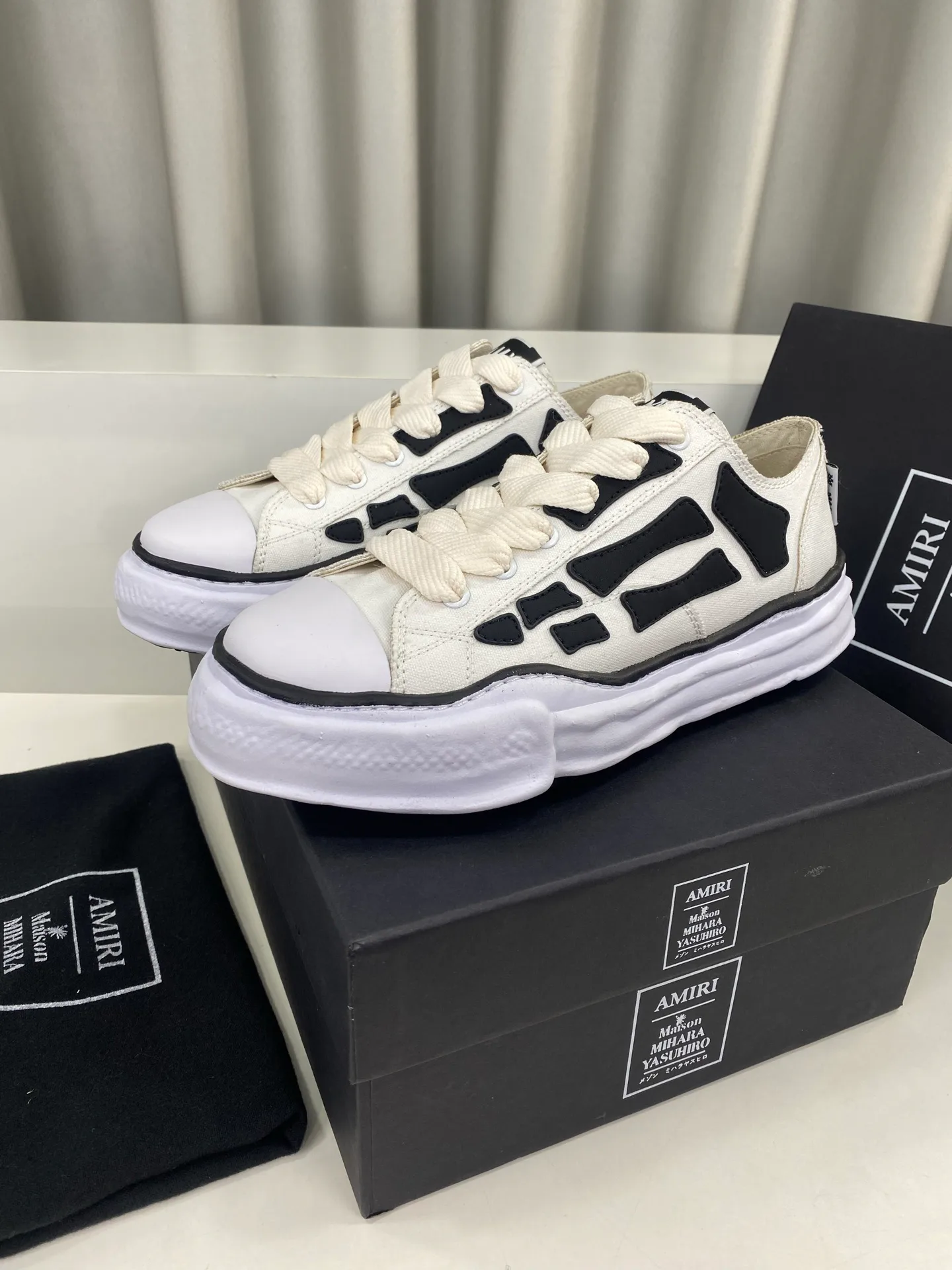 Women's Sneakers AMIRI 17835023