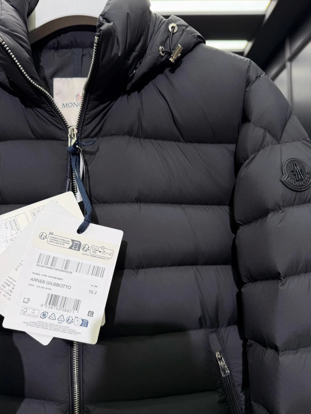 Men's Jackets And Down Jackets MONCLER 18416881
