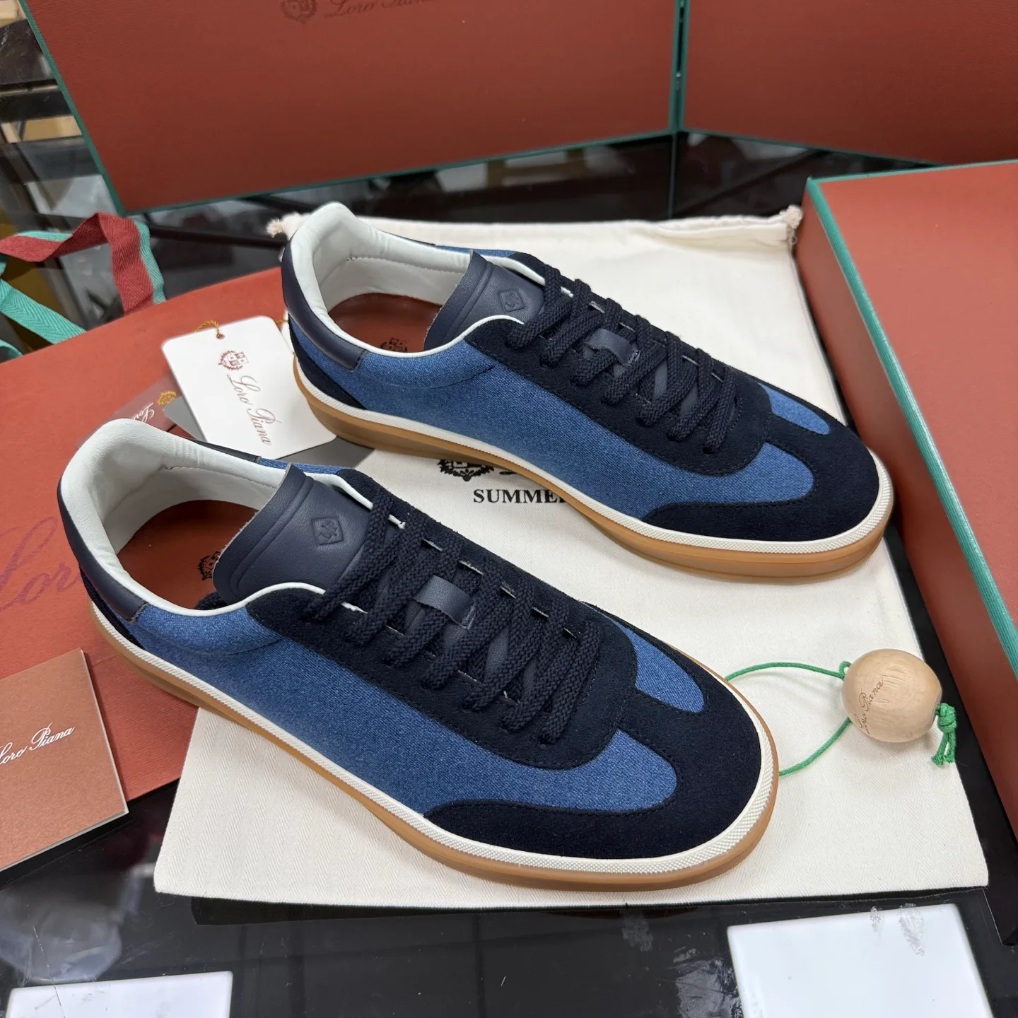 Women's Sneakers LORO PIANA 17955581