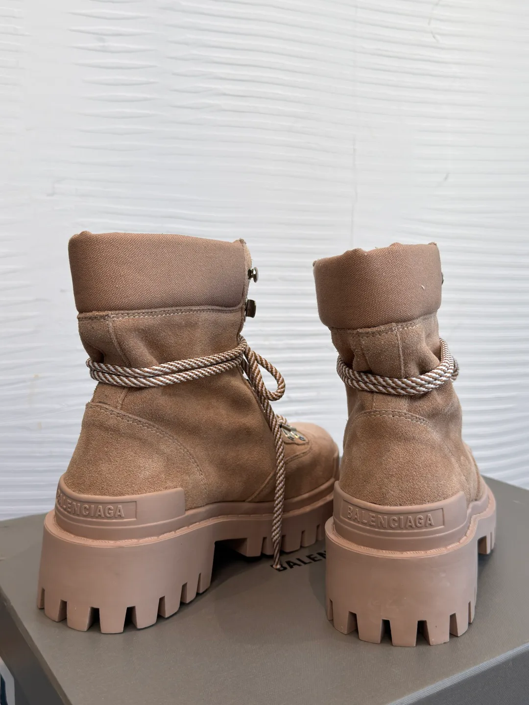 Ботинки Женские Balenciaga 18604670