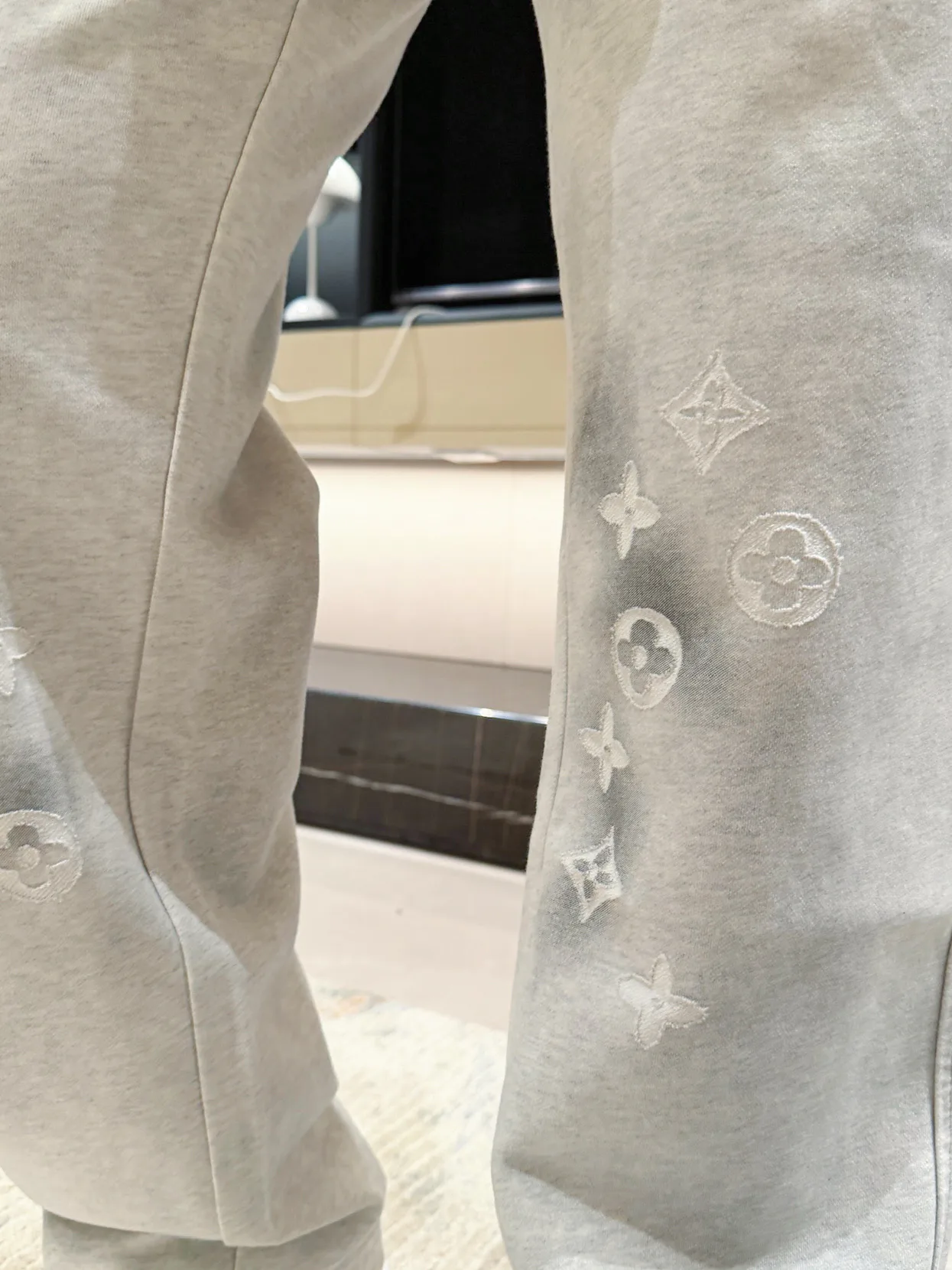 Men's Trousers LOUIS VUITTON 18499703