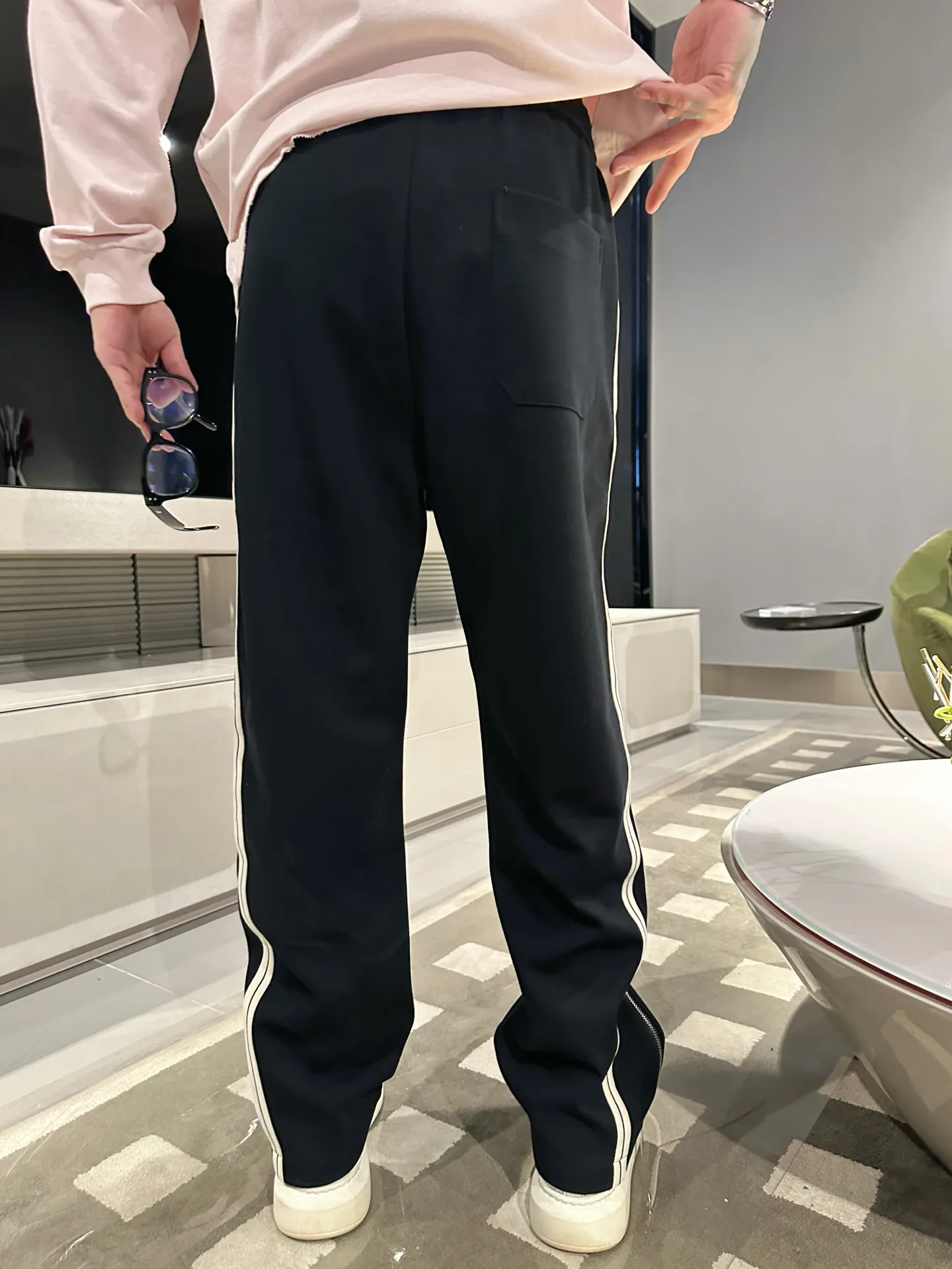 Men's Trousers LOUIS VUITTON 18499666
