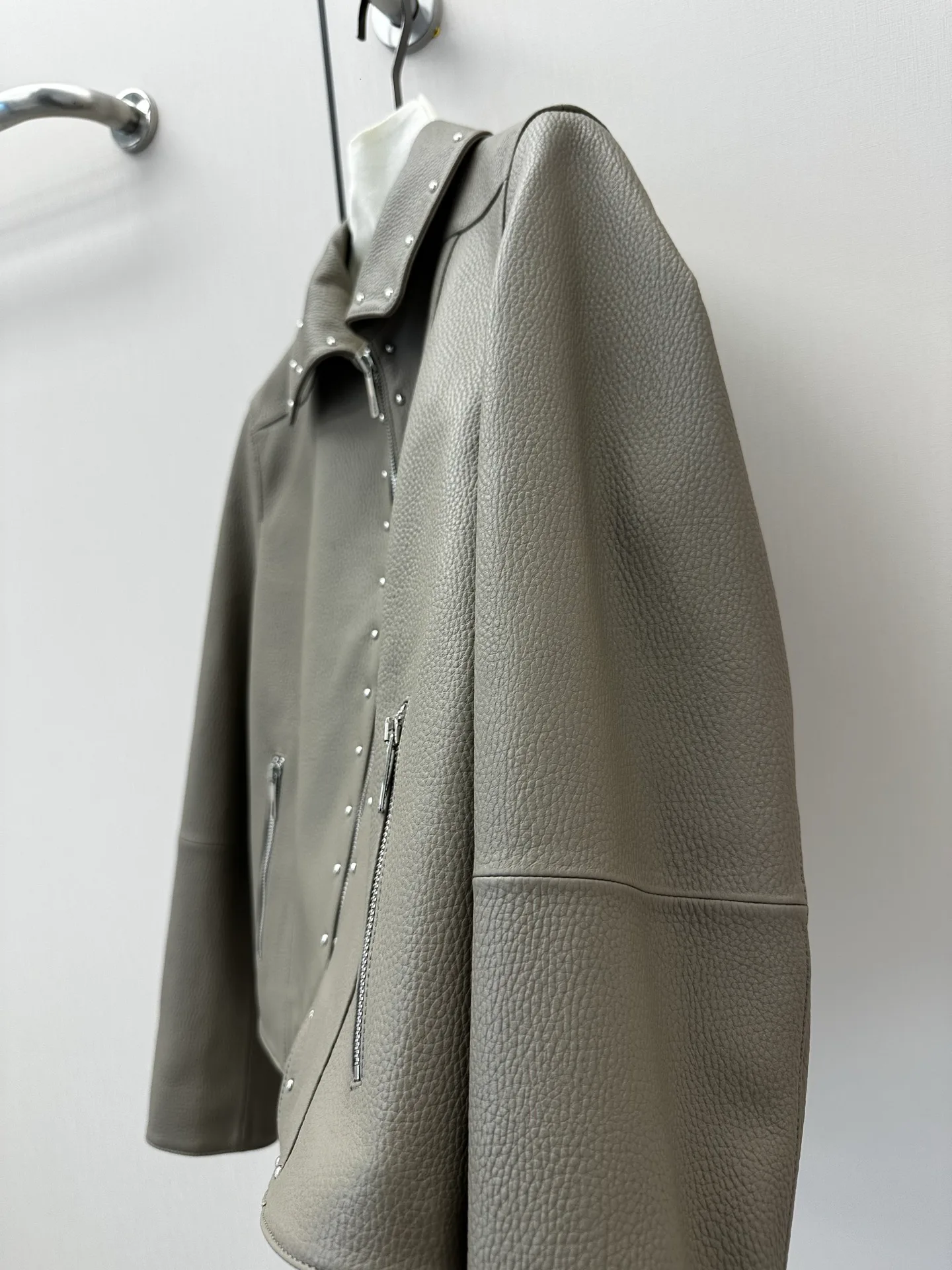 Women's Leather Jackets And Sheepskin Coats HERMES 17328302