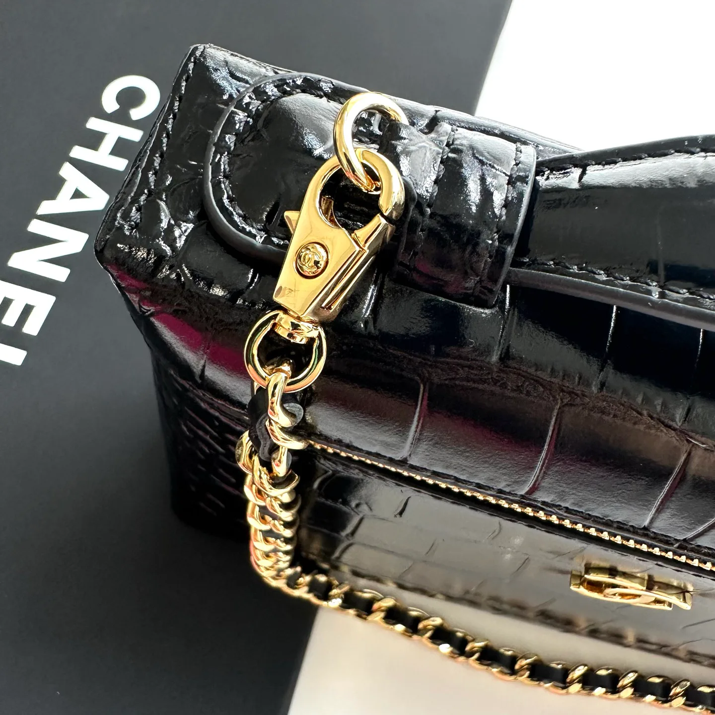 Women's Classic Handbags CHANEL 17364620