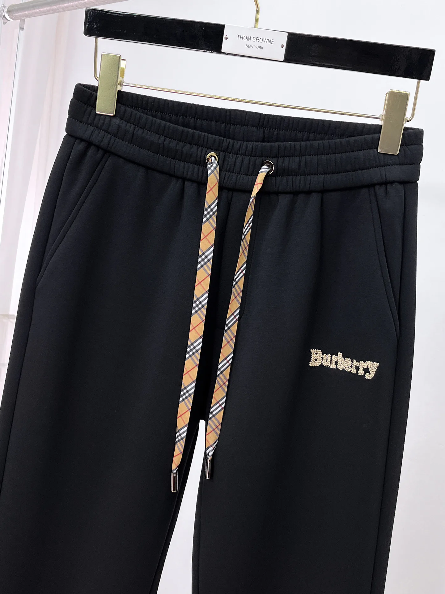 Men's Trousers BURBERRY 18399415