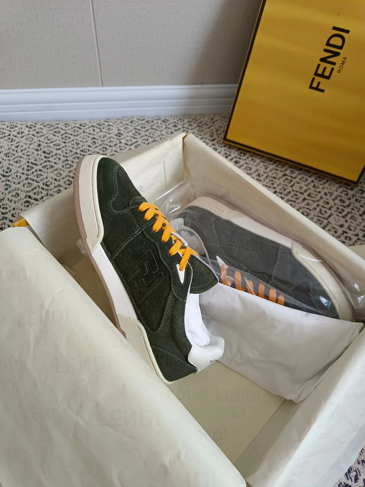 Women's Sneakers FENDI 18425928