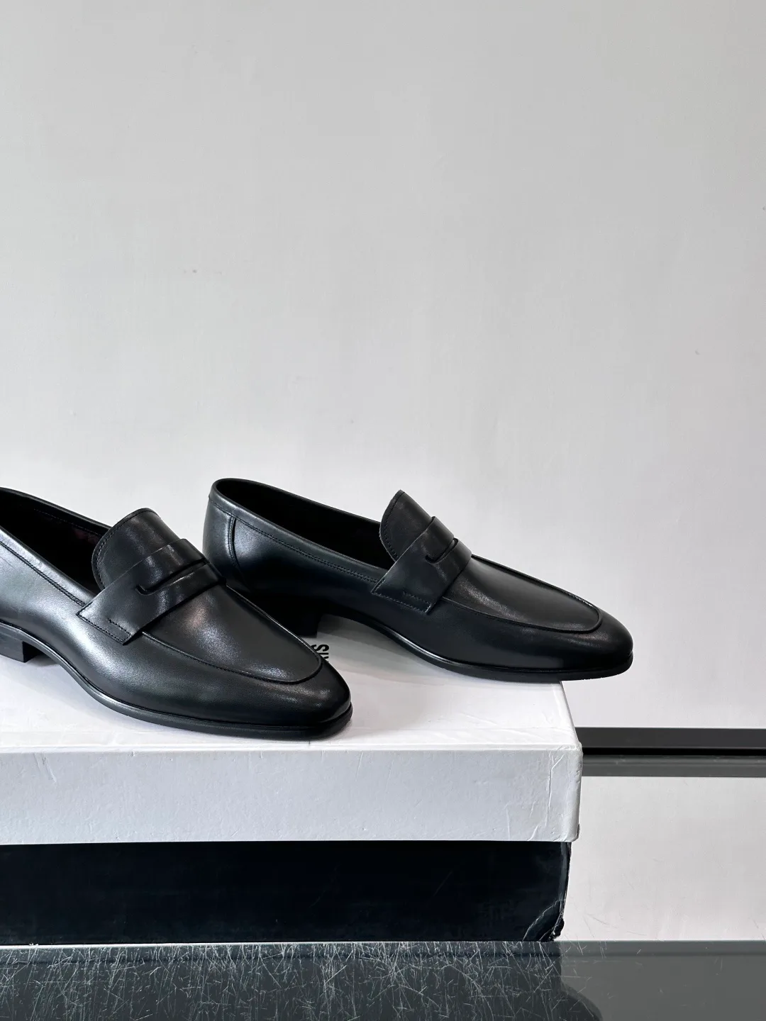 Men's Loafers And Dress Shoes BERLUTI 17982148