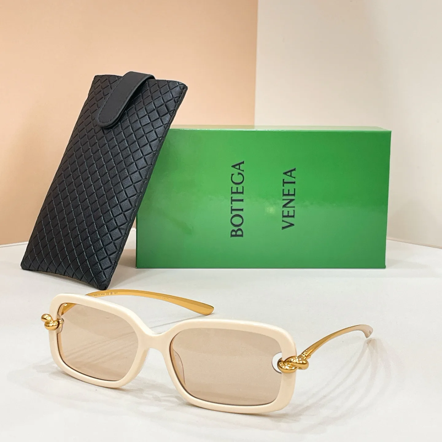 Glasses BOTTEGA VENETA 17949262