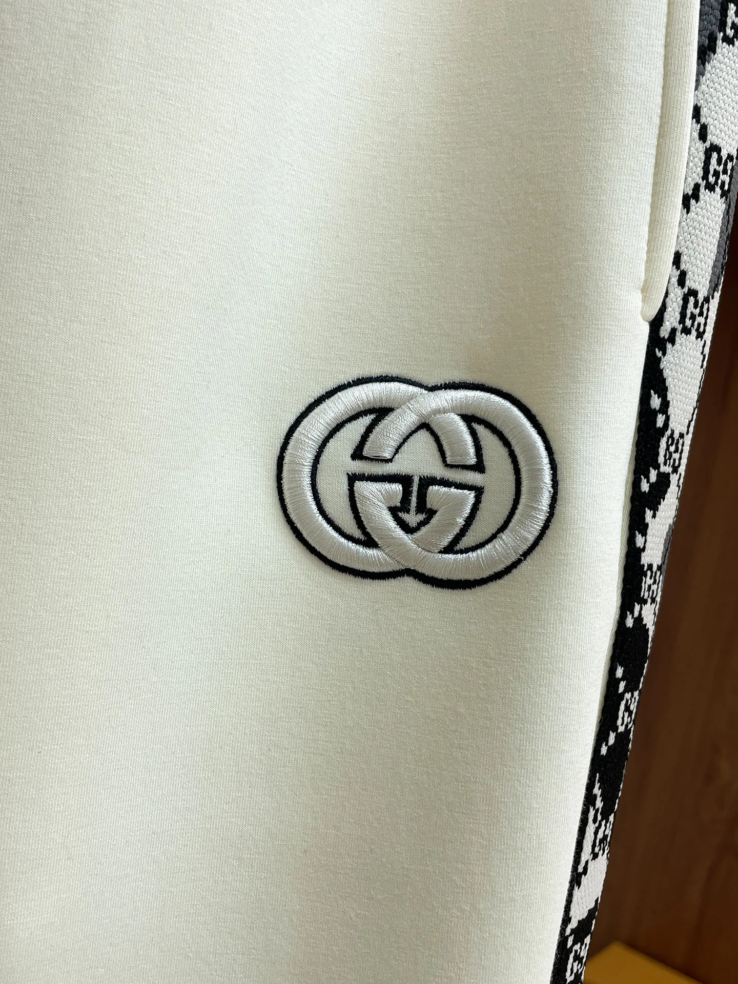 Men's Trousers GUCCI 18499610