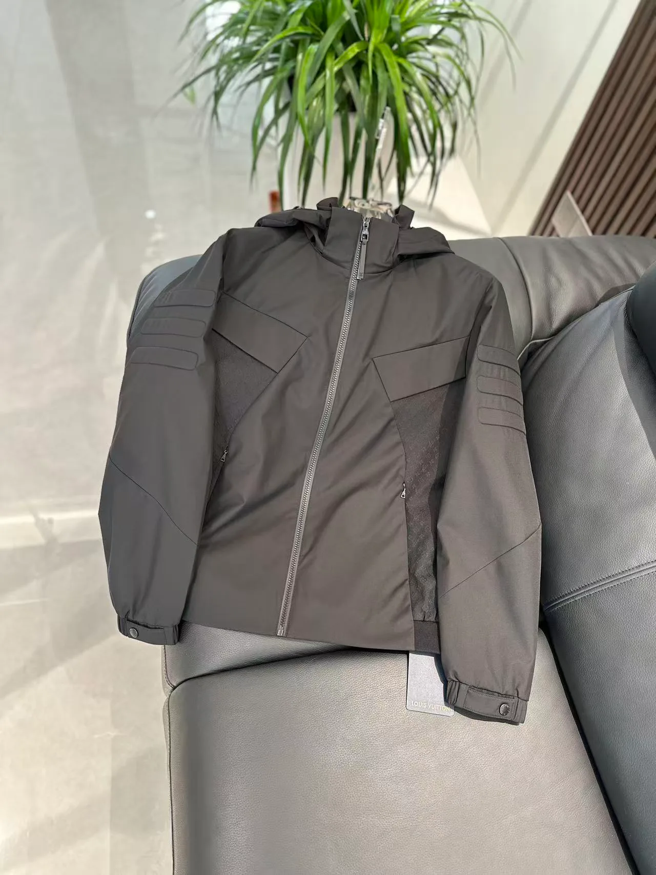 Men's Jackets And Down Jackets LOUIS VUITTON 18355711