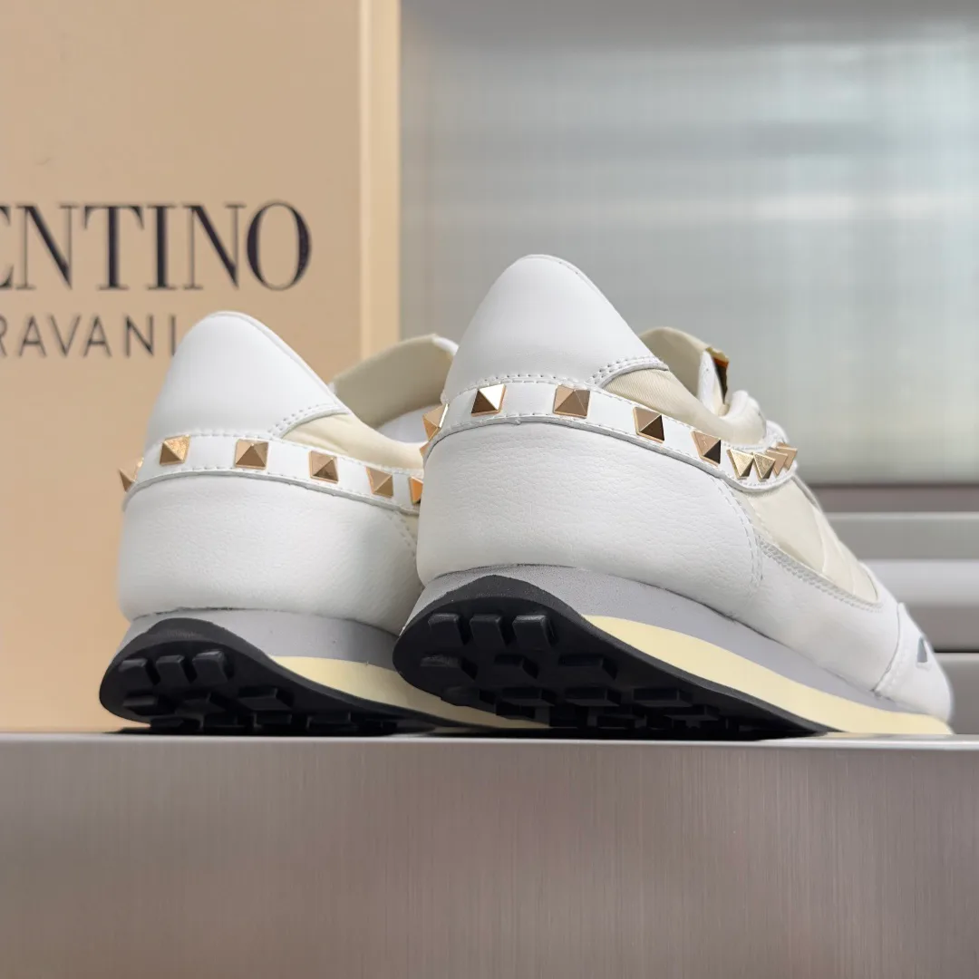 Women's Sneakers VALENTINO 17859886