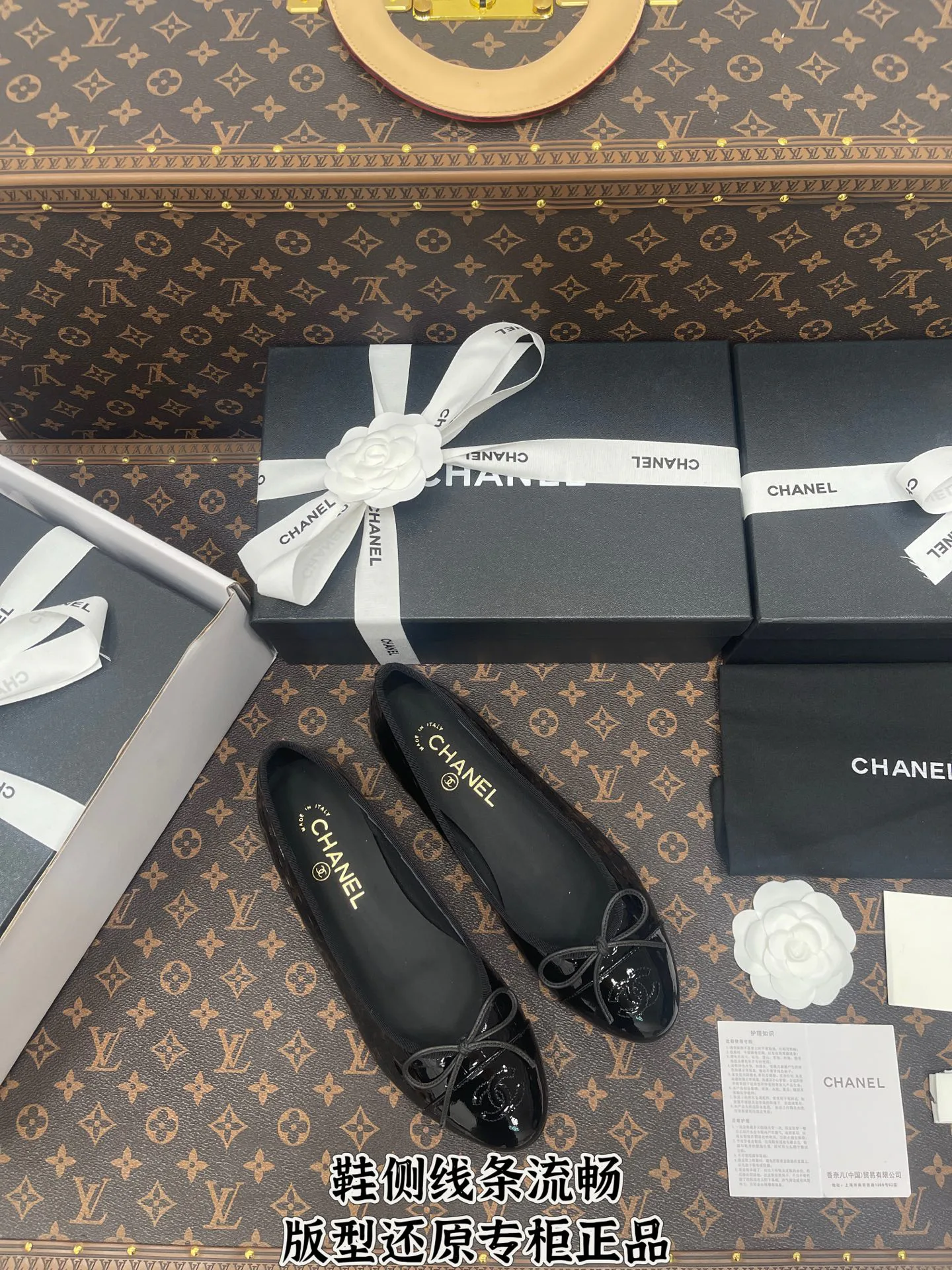 Women's Ballet Flats CHANEL 18153014