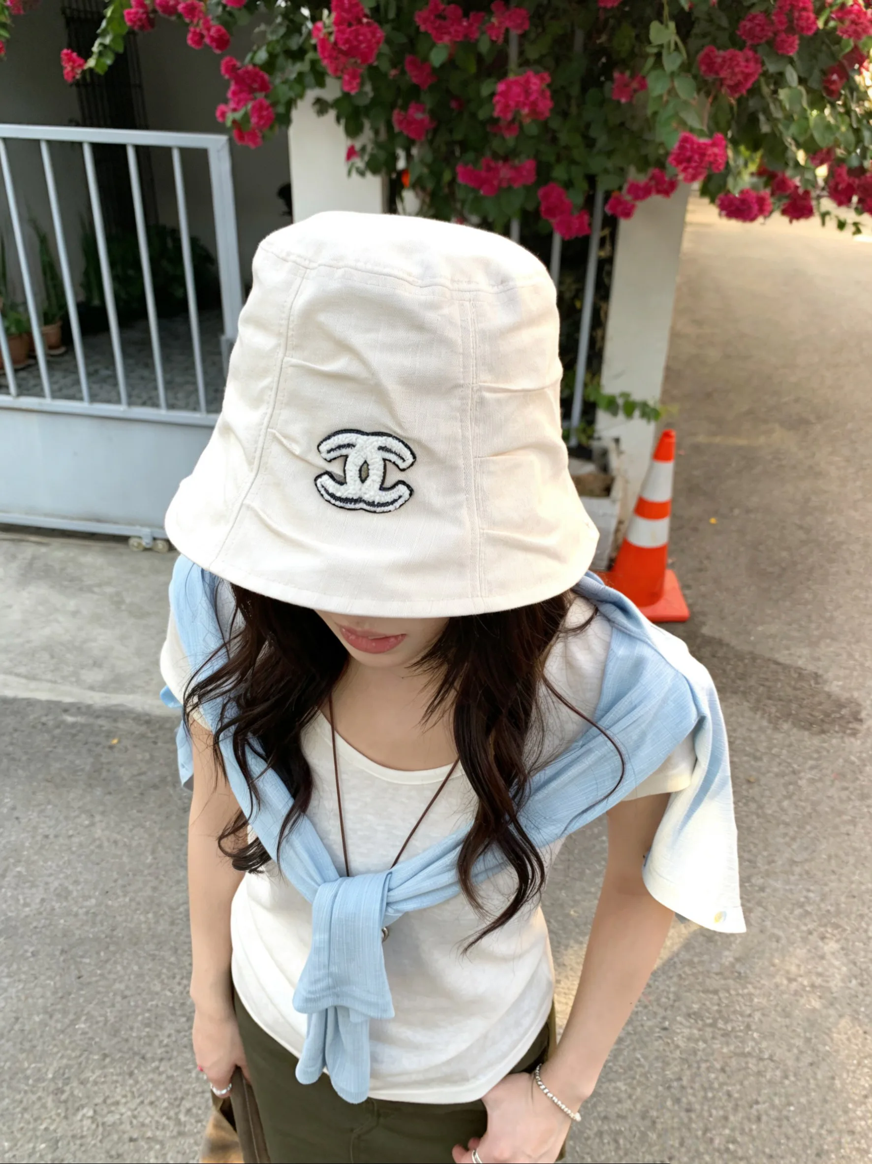 Hats CHANEL 17498327