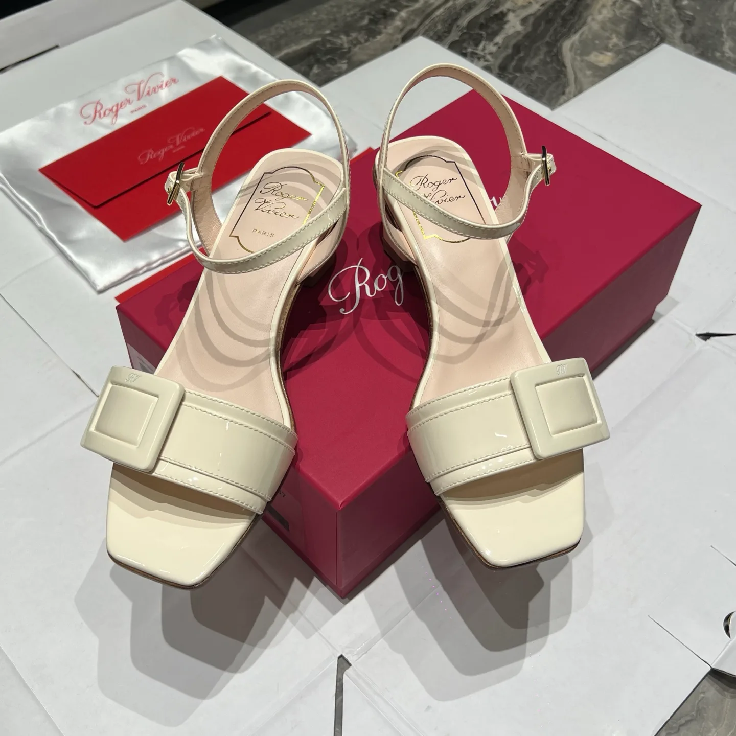 Women's Open-Toe Sandals ROGER VIVIER 17291902