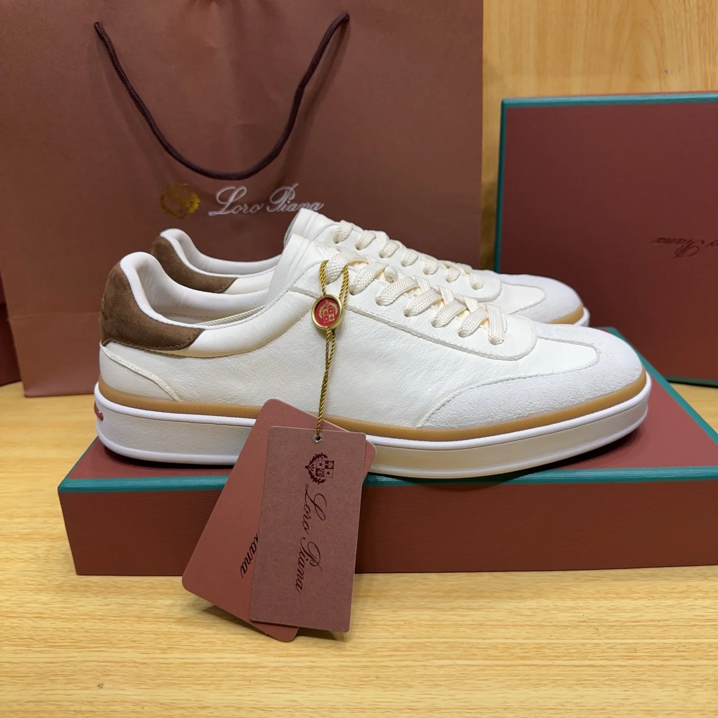 Women's Sneakers LORO PIANA 18263646