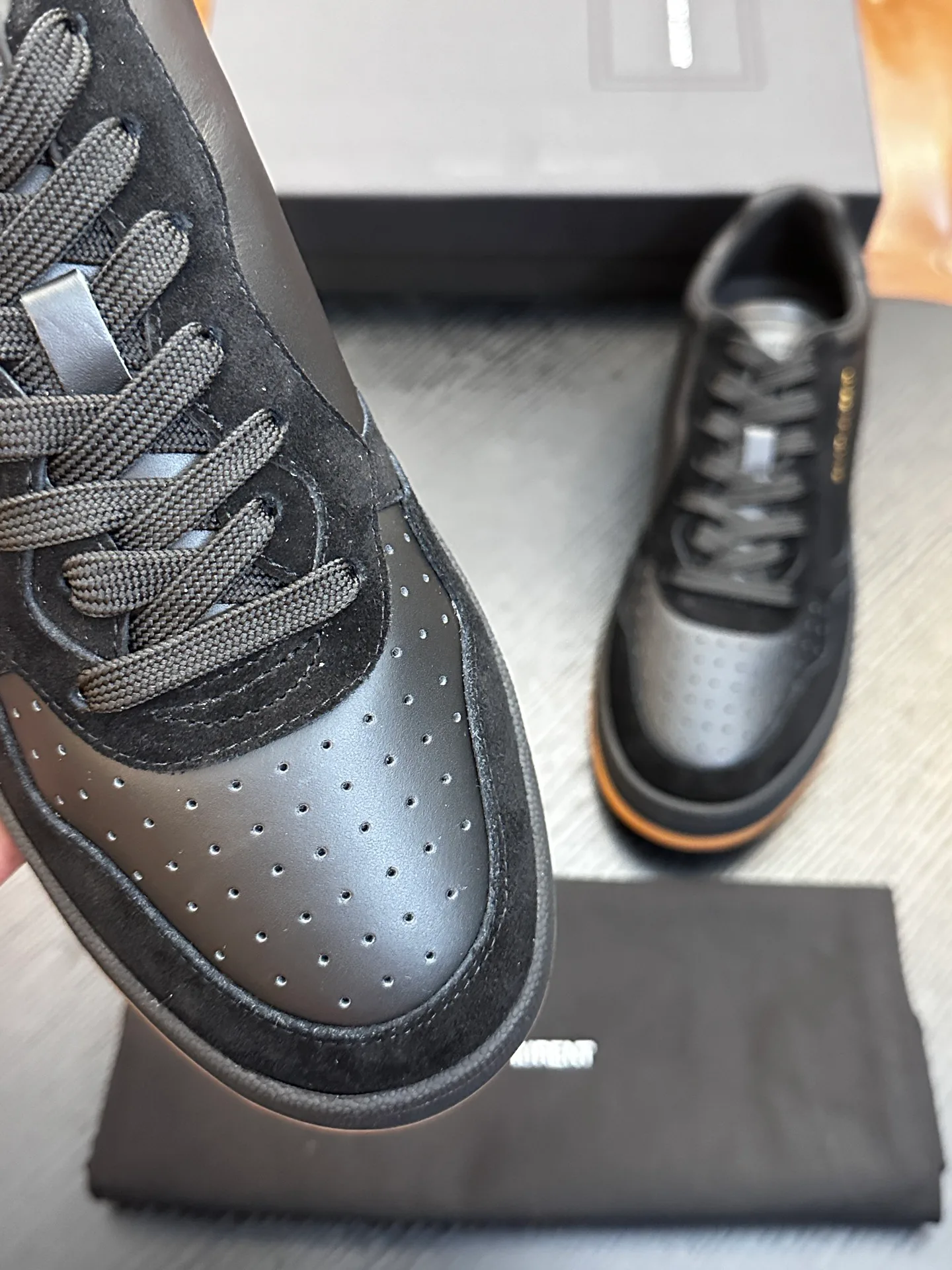 Women's Sneakers SAINT LAURENT 17733032