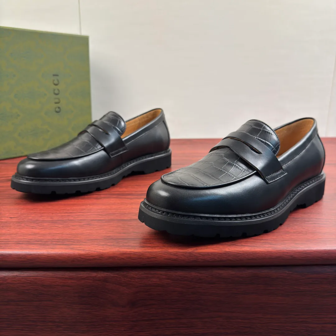 Men's Loafers And Dress Shoes GUCCI 18230799