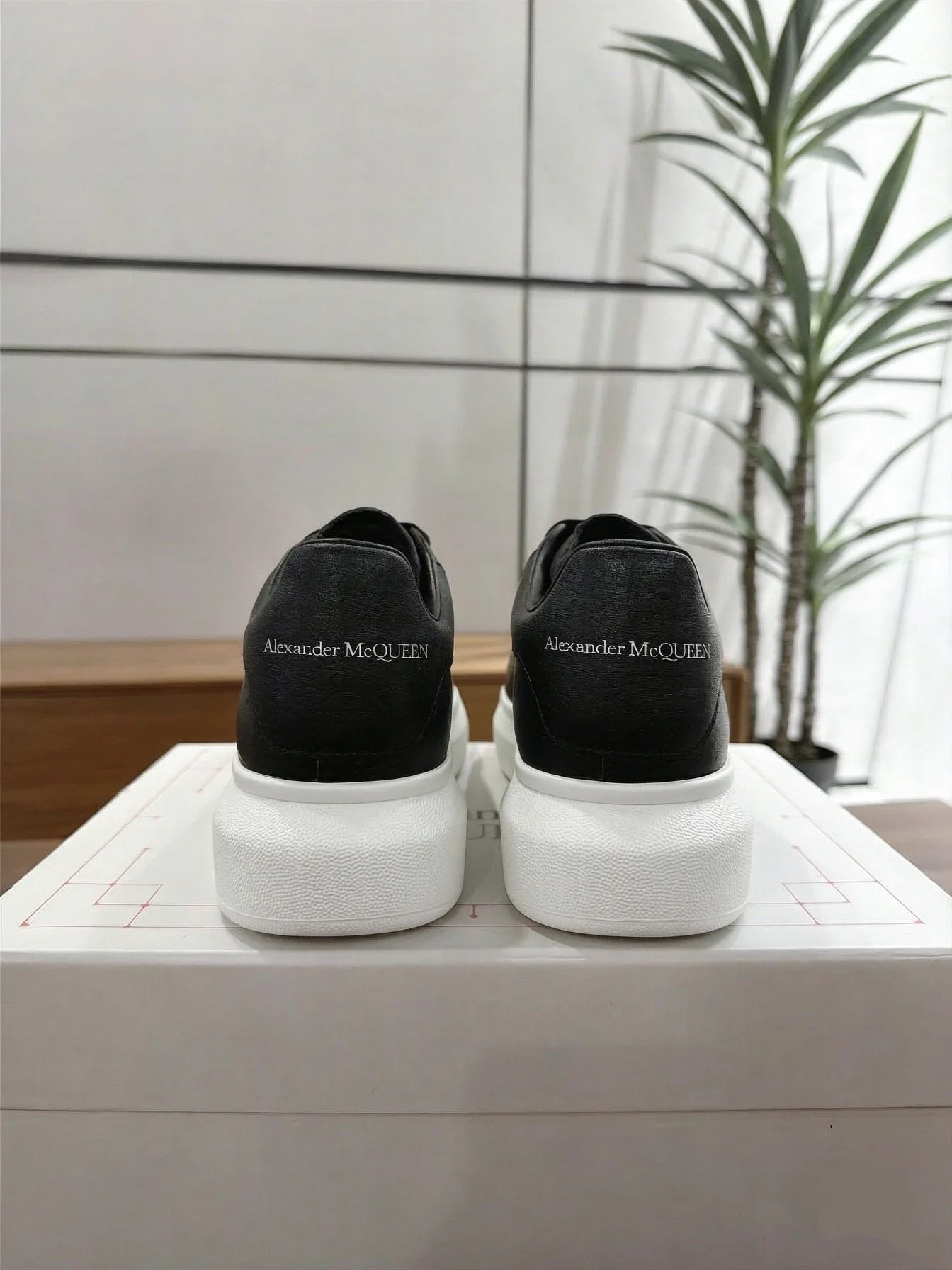 Women's Sneakers ALEXANDER MCQUEEN 18159794