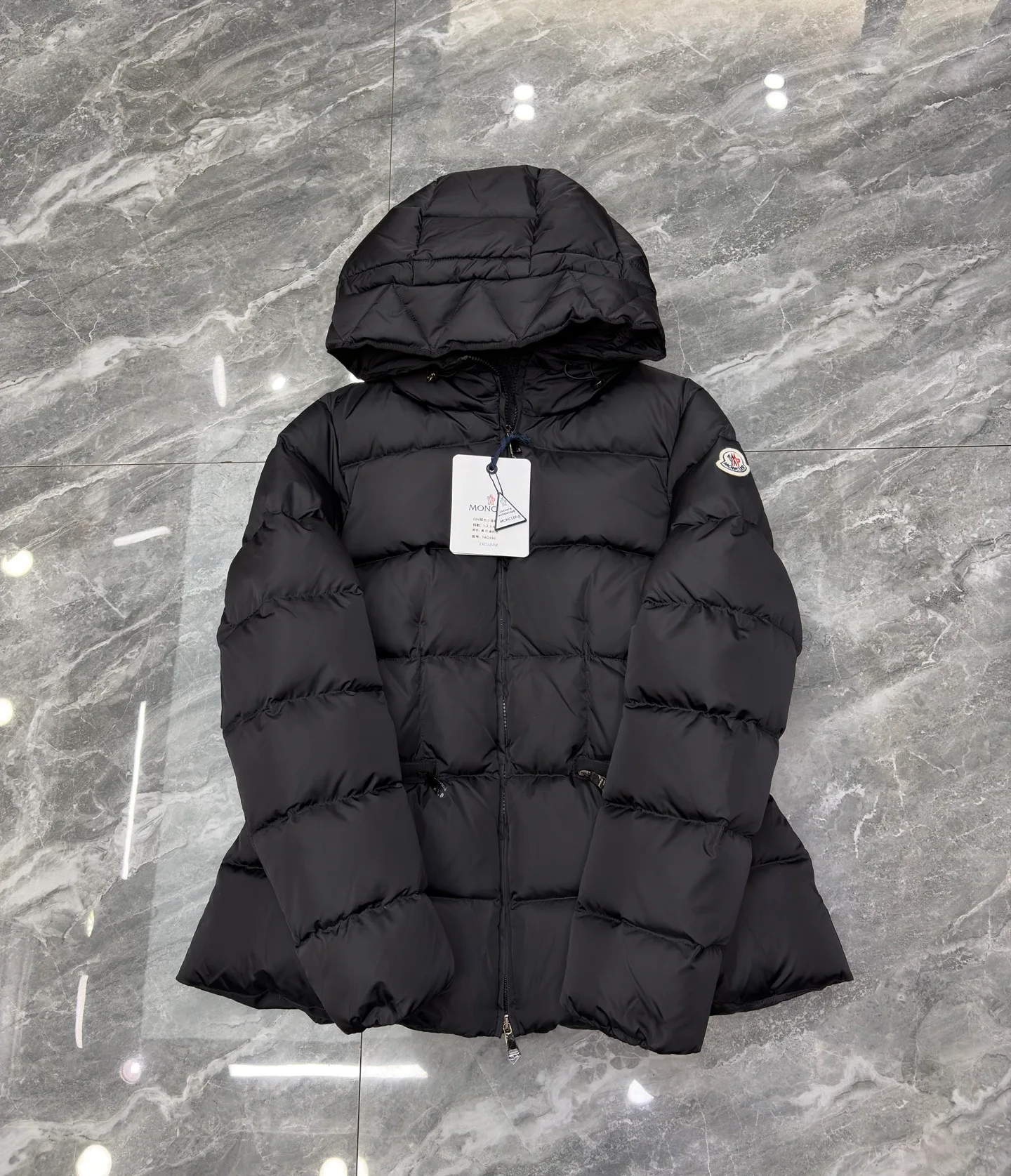 Women's Jackets And Down Jackets MONCLER 17801608