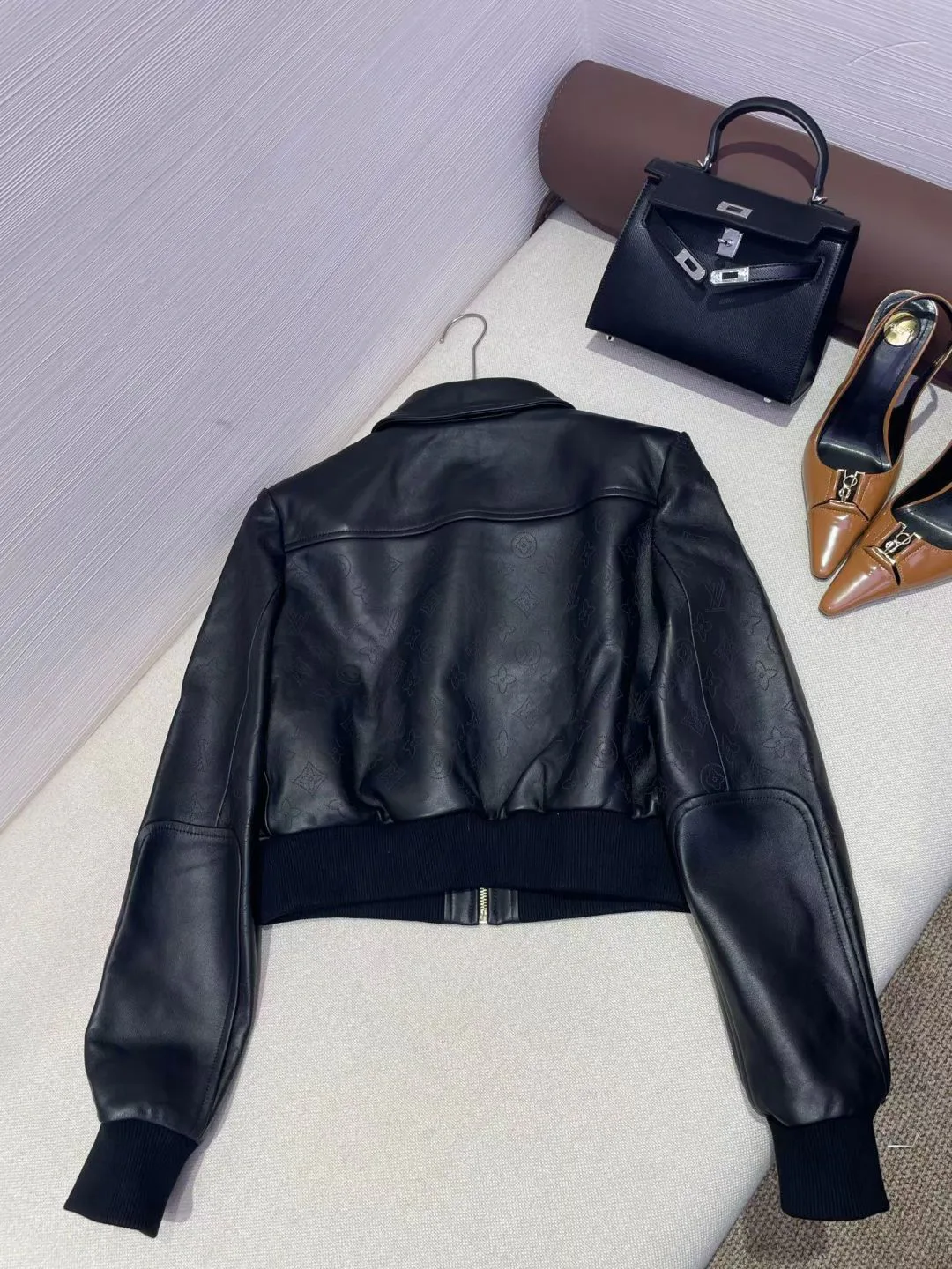 Women's Leather Jackets And Sheepskin Coats LOUIS VUITTON 17998950