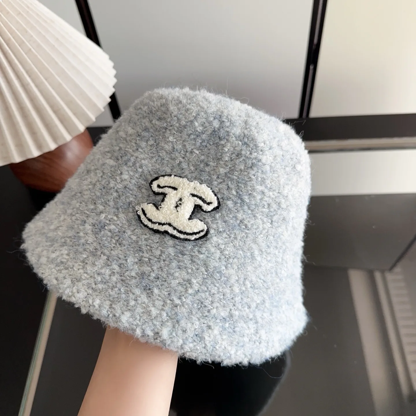 Hats CHANEL 18105709