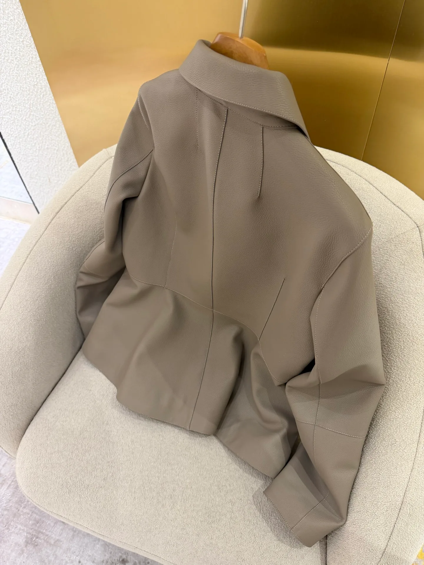 Women's Leather Jackets And Sheepskin Coats HERMES 17959242
