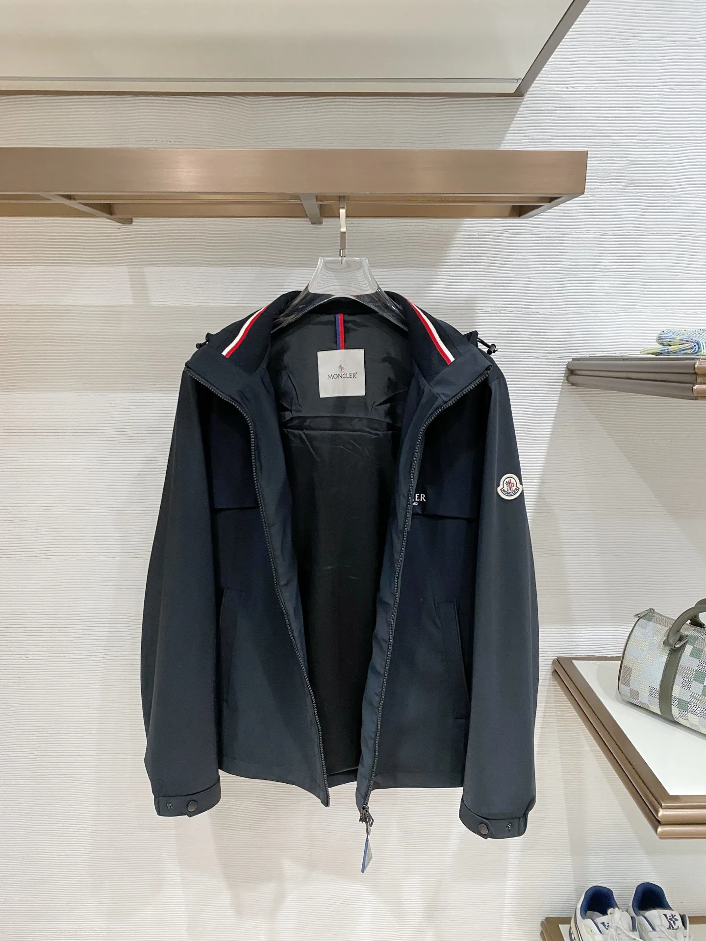 Men's Jackets And Down Jackets MONCLER 17993083