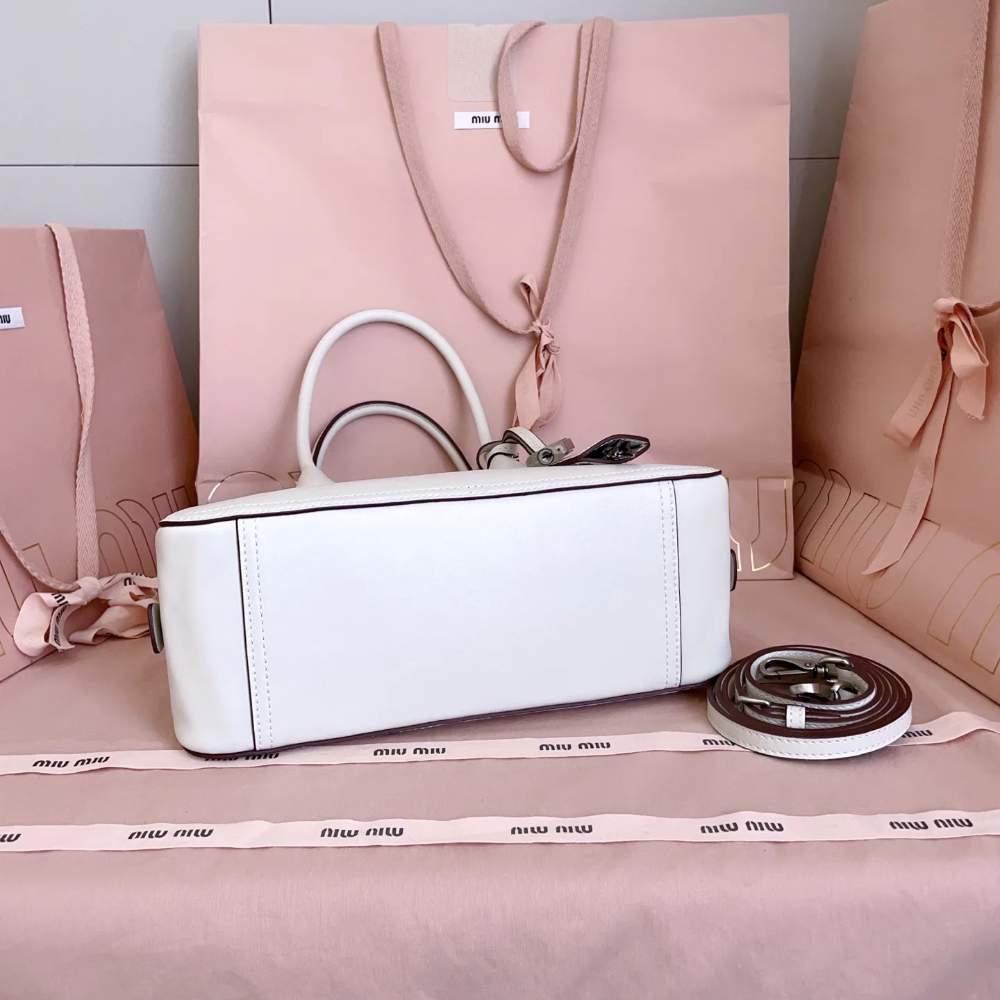 Классические Сумки Женские Miu Miu 18602455