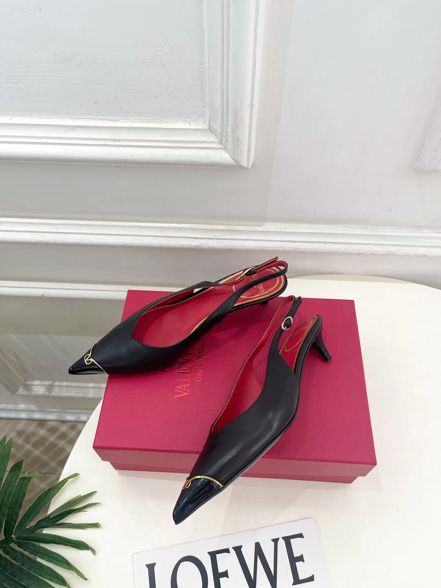 Women's Open-Toe Sandals VALENTINO 17482673