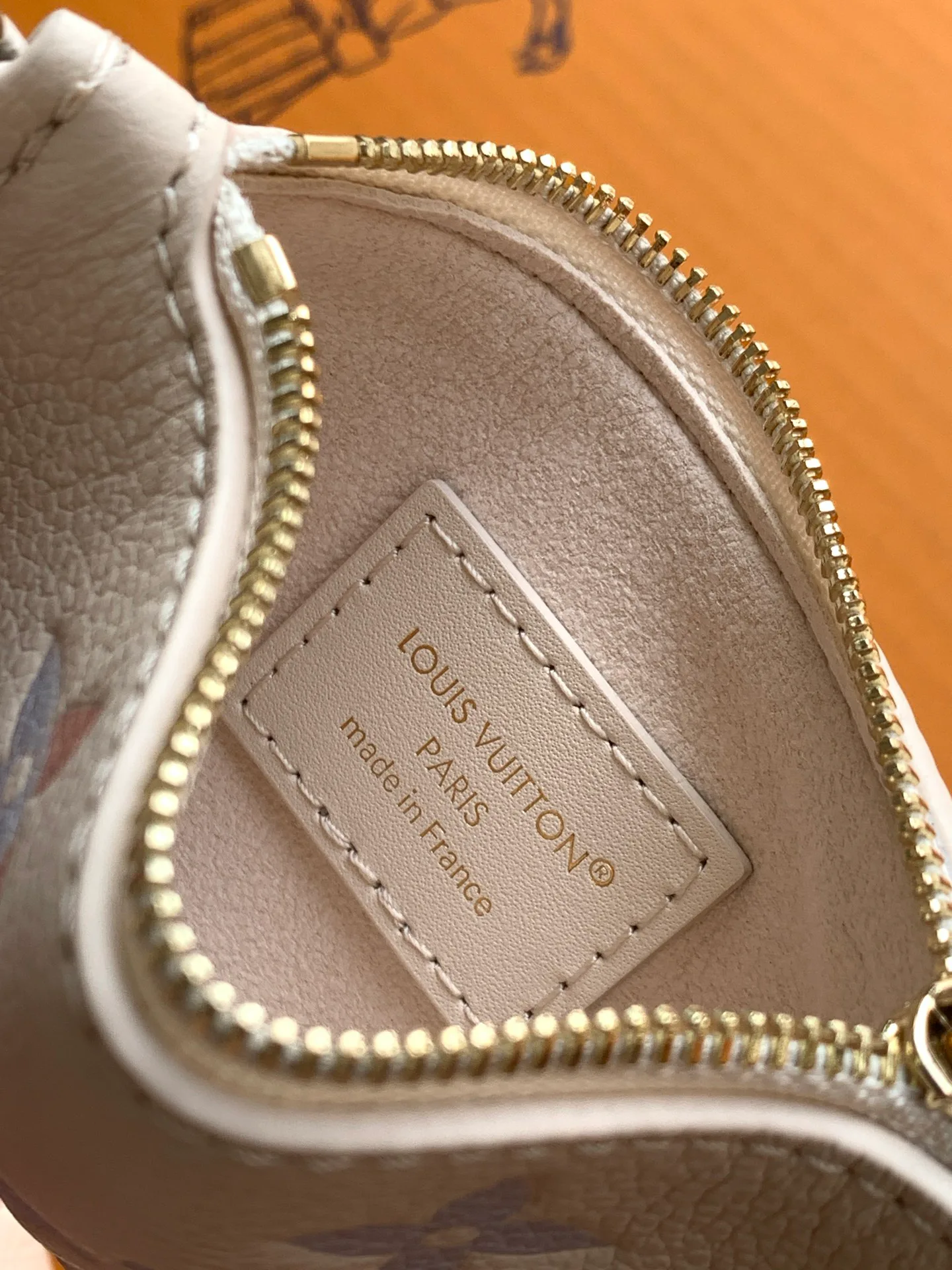 Women's Classic Handbags LOUIS VUITTON 18156570