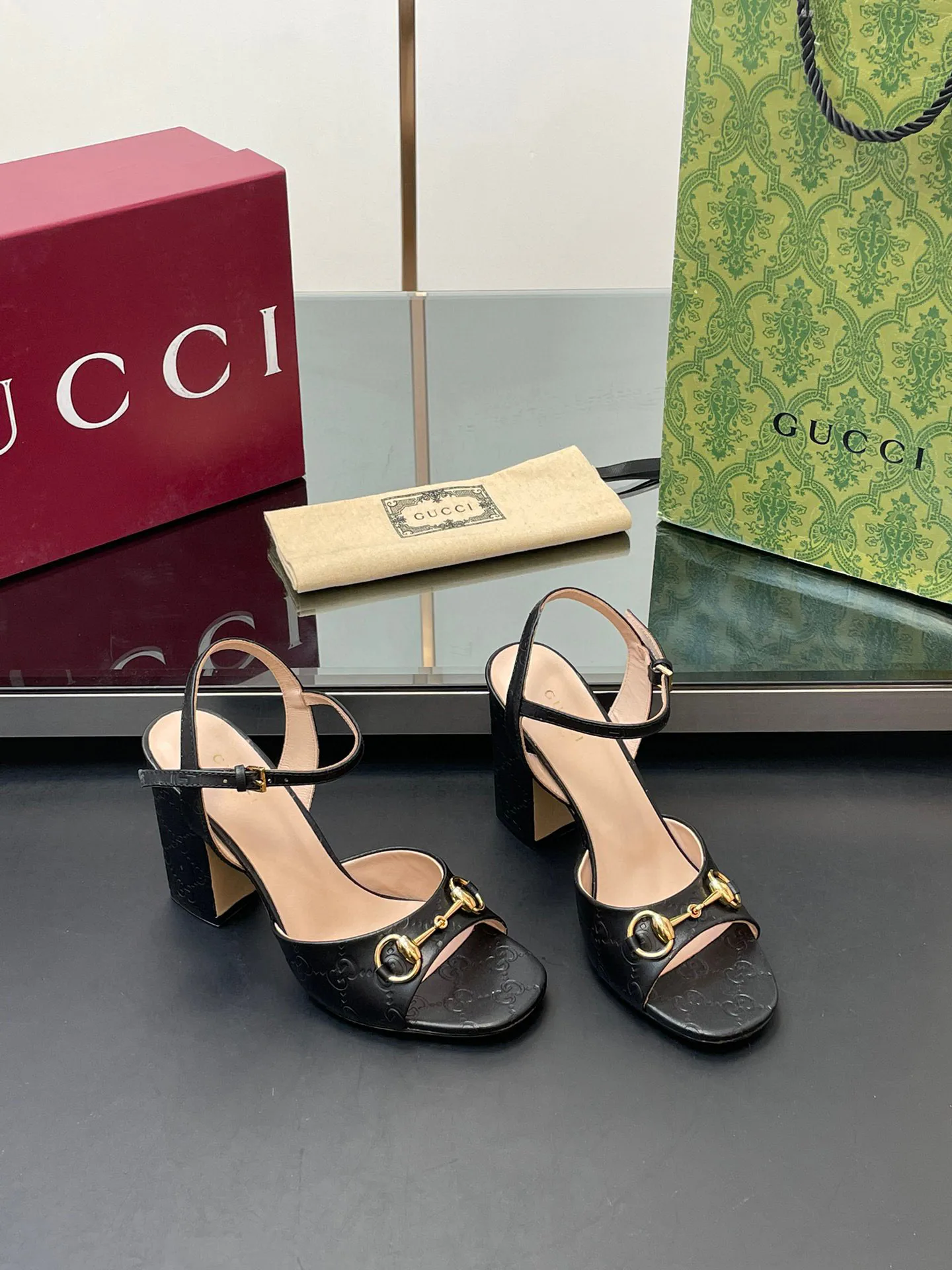 Women's Open-Toe Sandals GUCCI 17614710